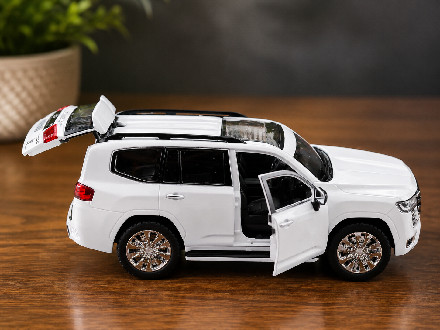 Toyota Land Cruiser 300 (LC300)1:24 Scale Premium ABS Model