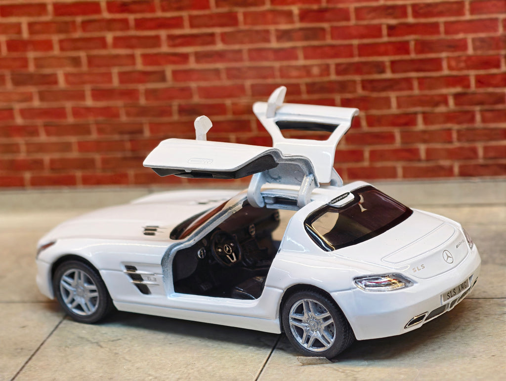 Kinsmart Official Licensed Mercedes Benz SLS AMG 1:36 Scale