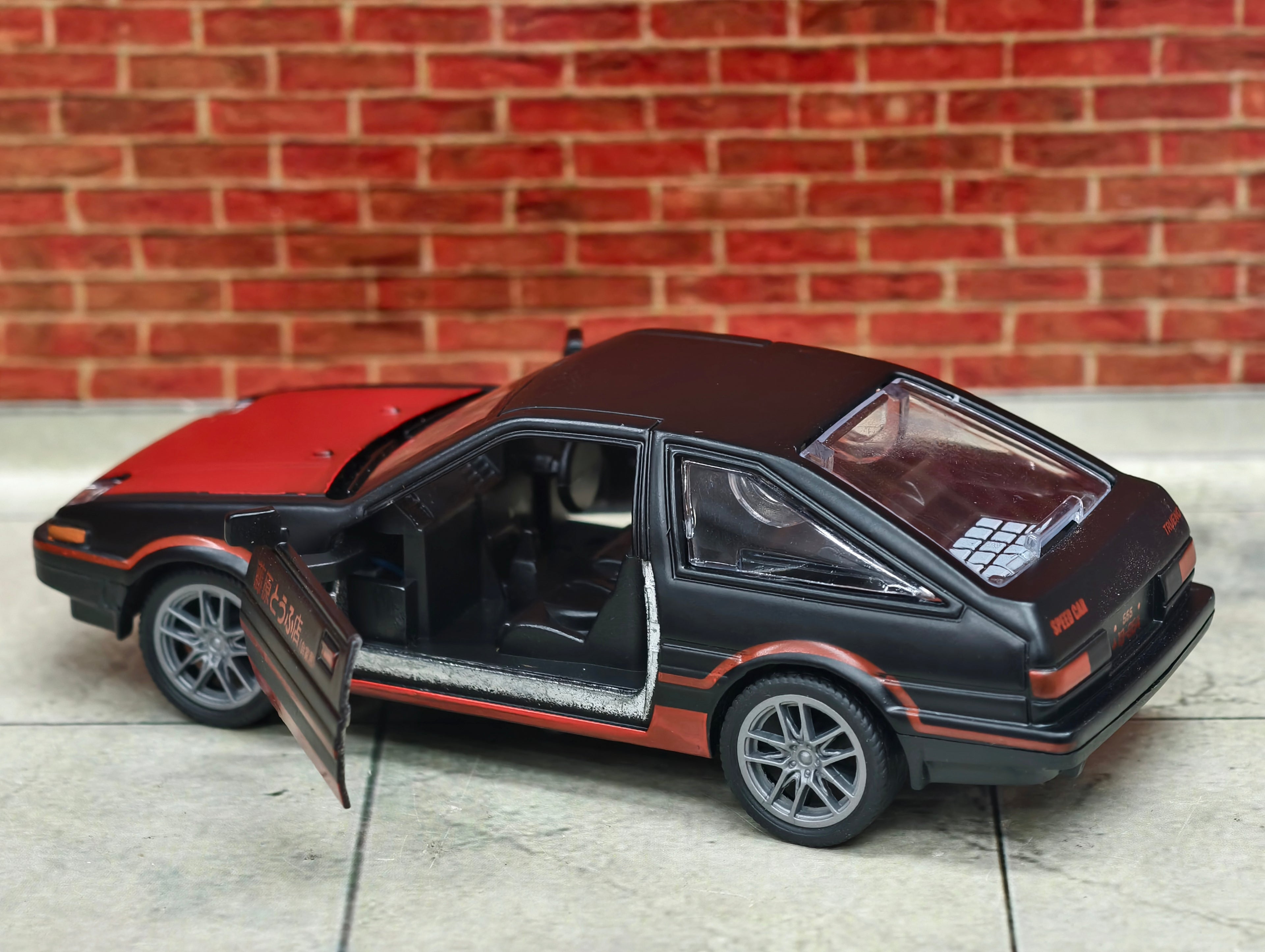 Toyota Trueno AE86 1:36 Scale
