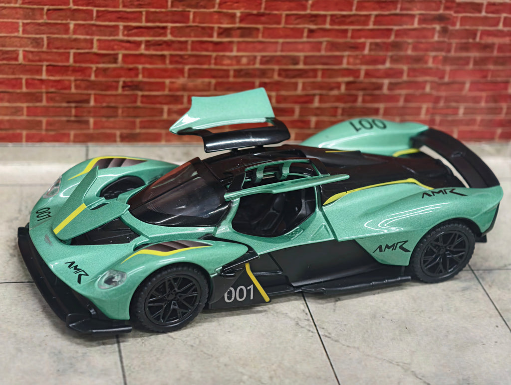 Aston Martin Valkyrie AMR Pro 1:32 Scale