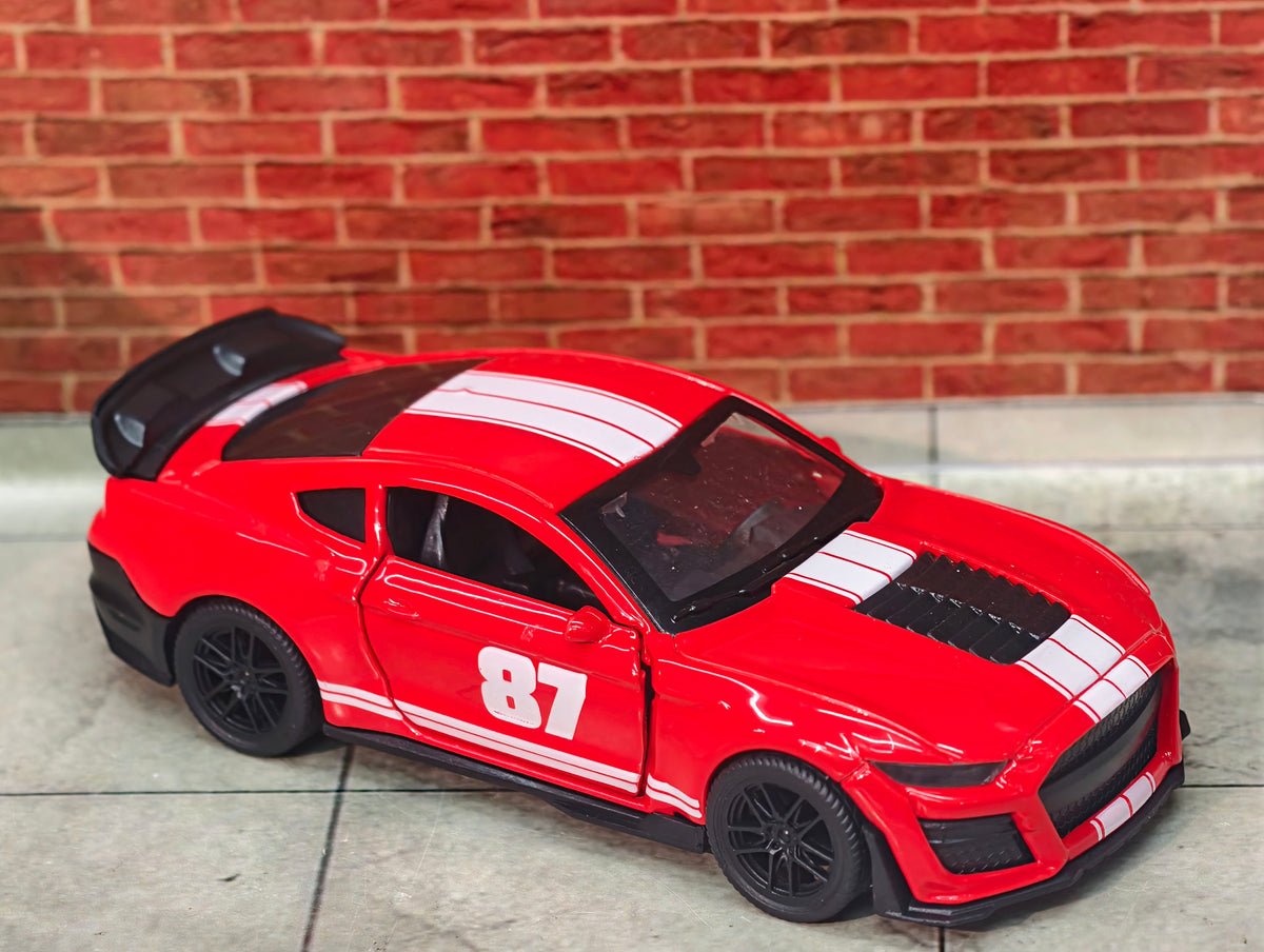 Ford Mustang Shelby GT500 1:36 Scale Premium Detailing