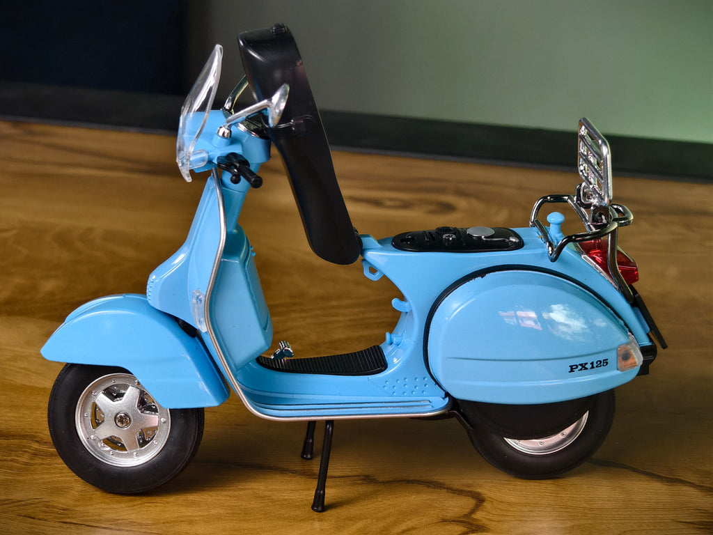 Vespa PX 150 1:10 Scale Premium Detailed Model with Openable Parts