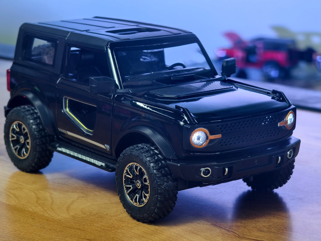 Ford Bronco 1:24 Scale Premium Detailing