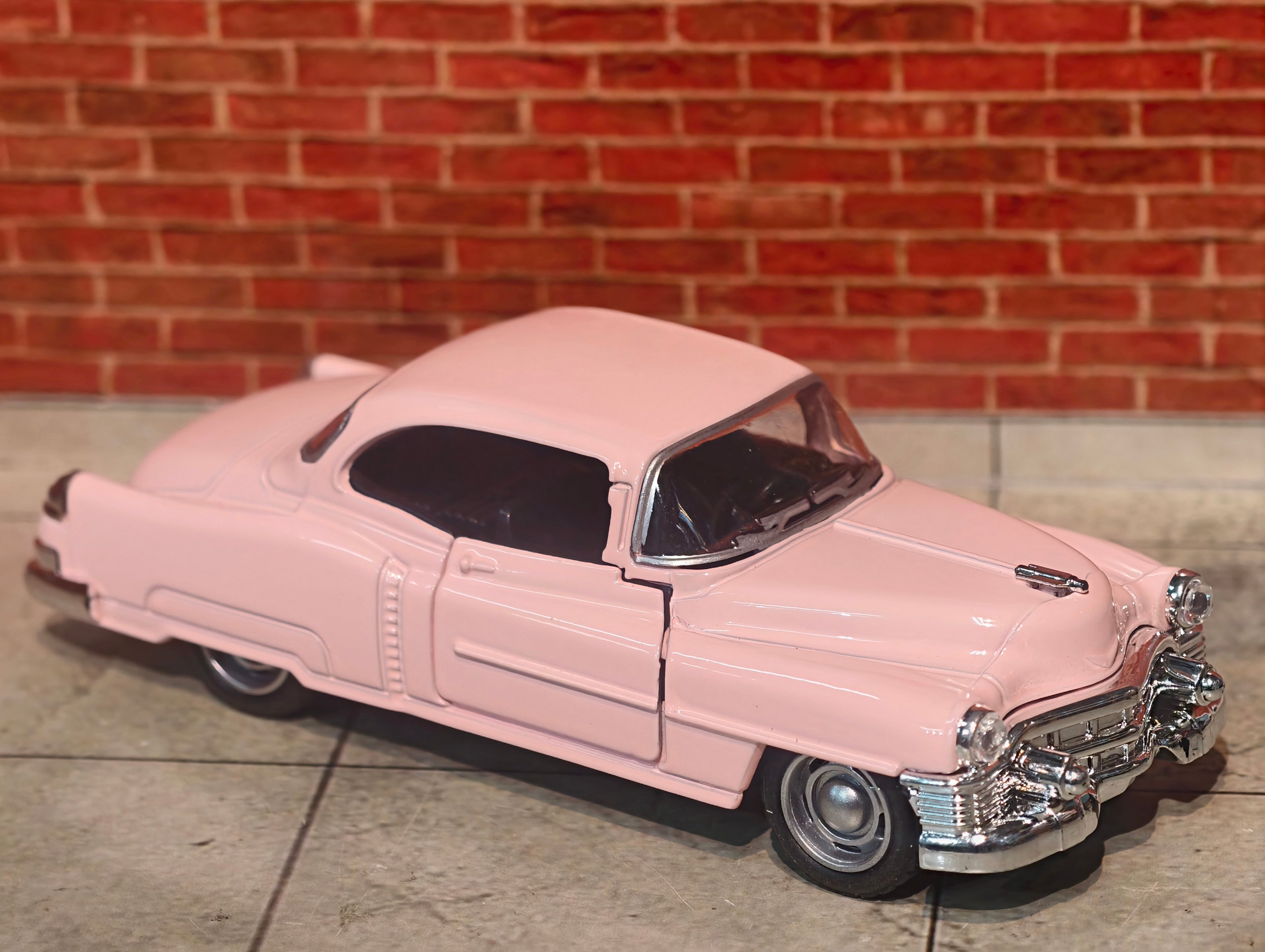 1955 Cadillac Coupe DeVille 1:32 Scale