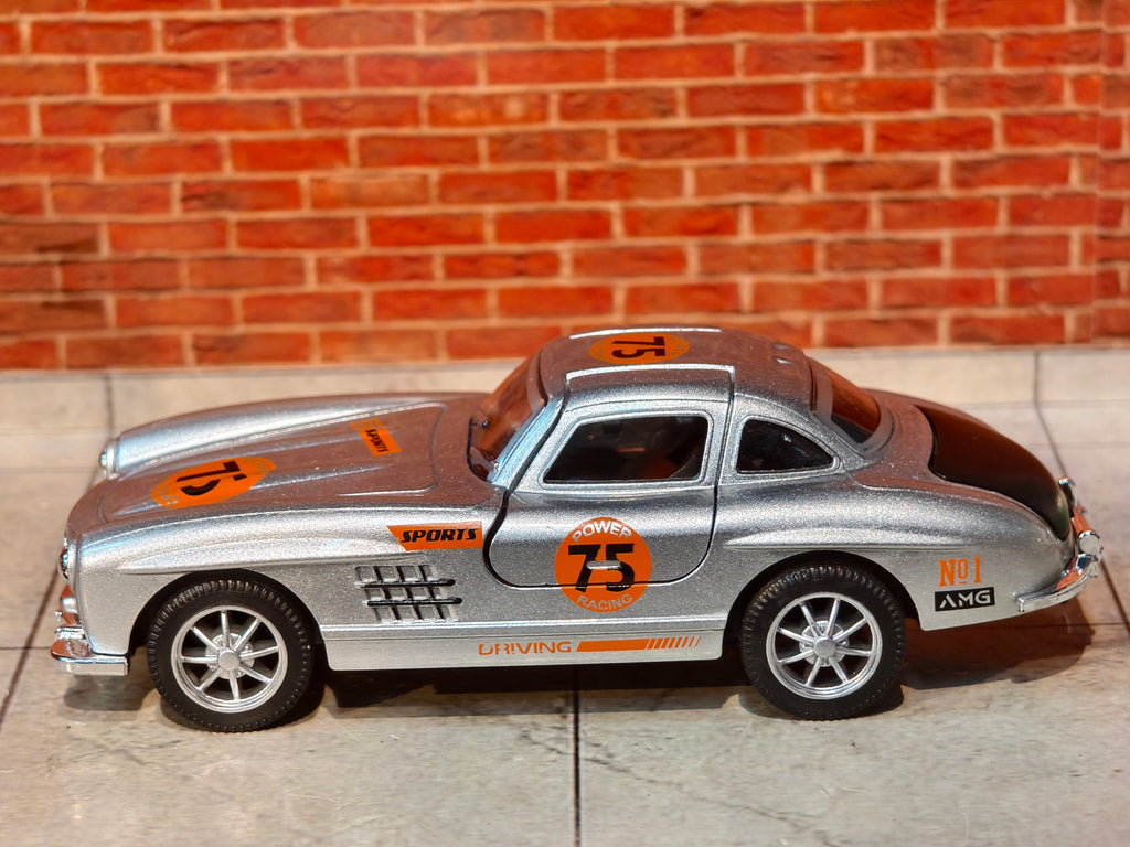 Mercedes Gullwing SL300 1:36 Scale Rally Edition