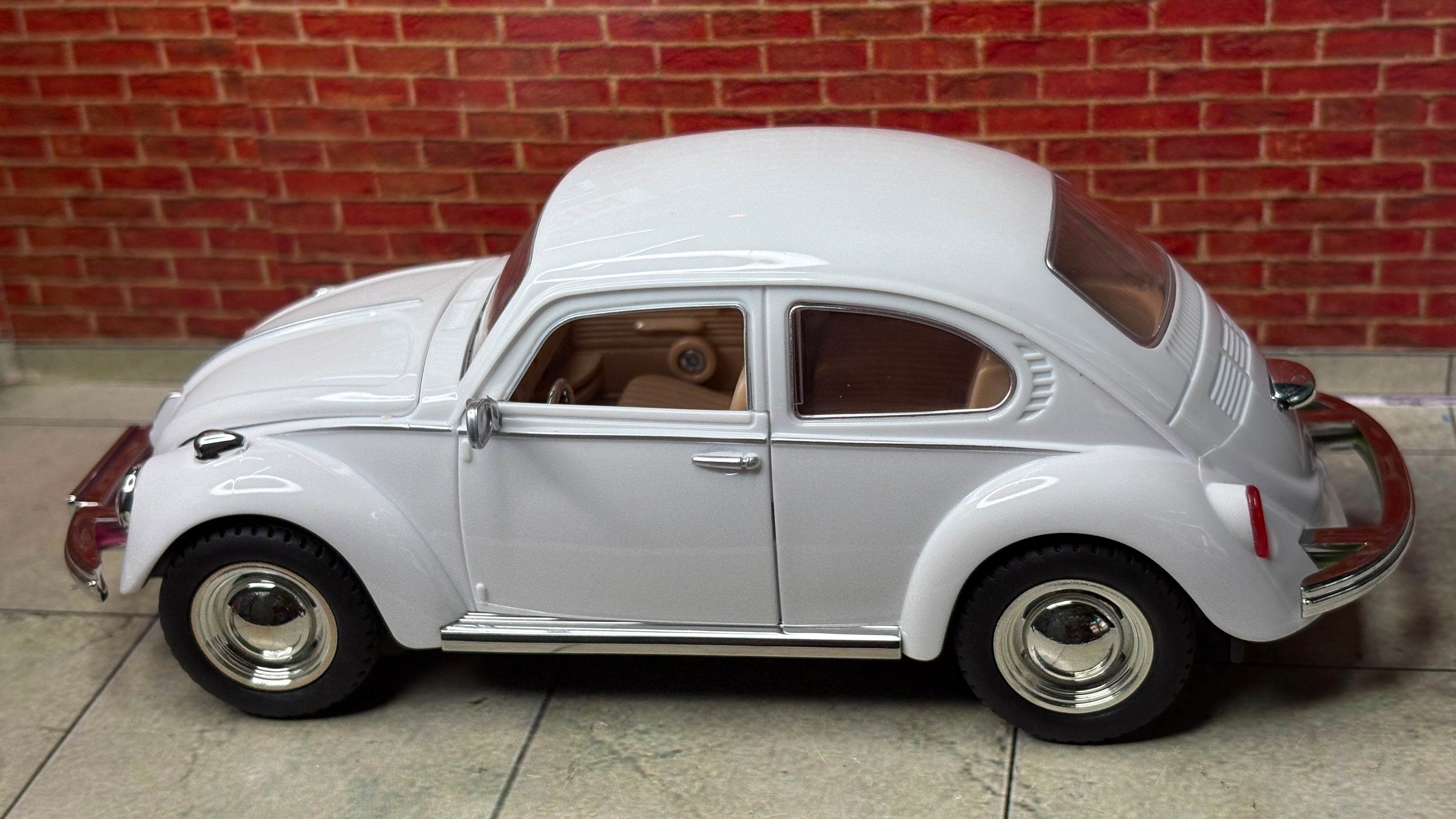 Volkswagen Beetle 1:24 Scale ABS Premium Detailing