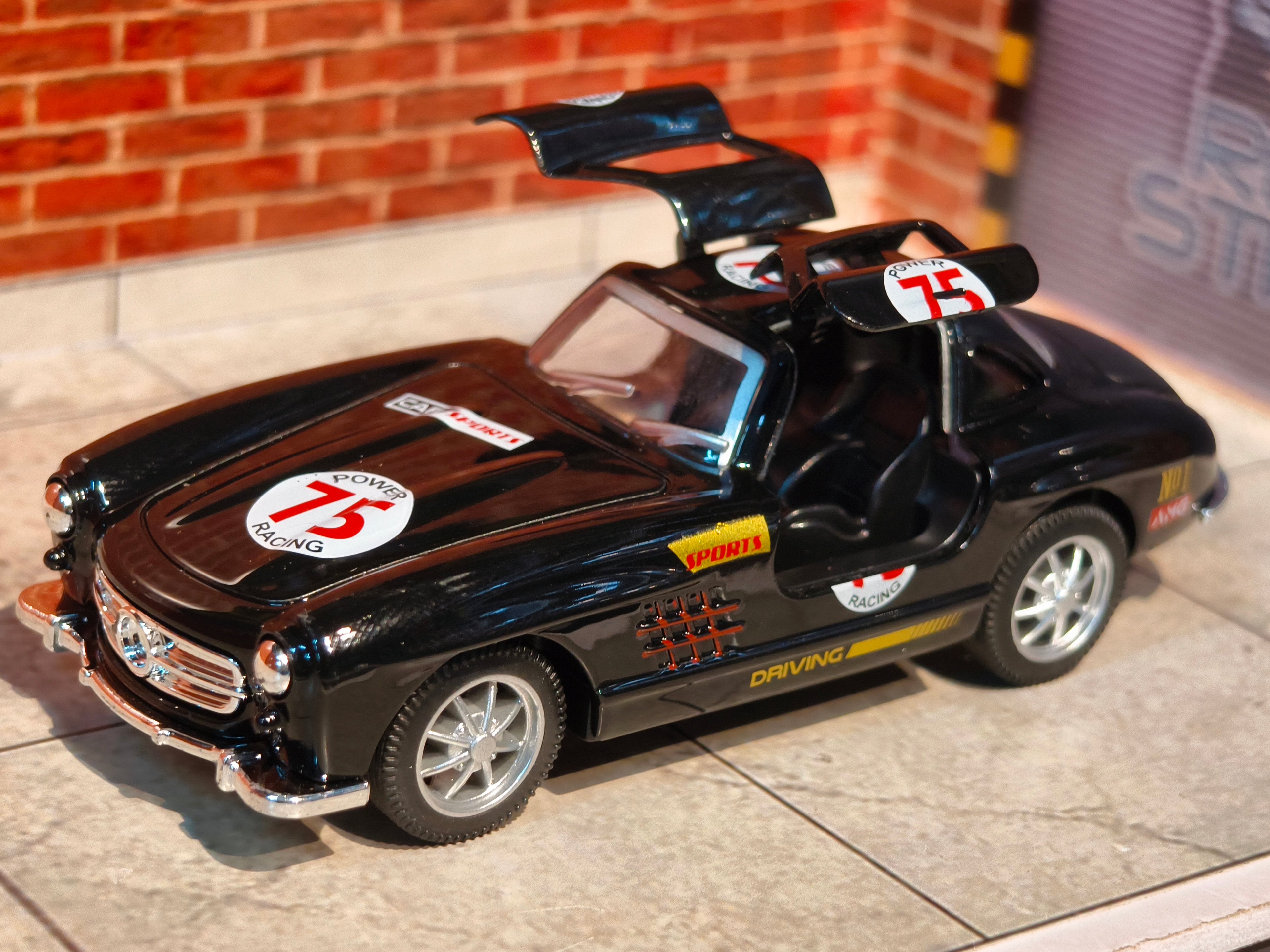 Mercedes Gullwing SL 300 Rally Edition 1:36 Scale