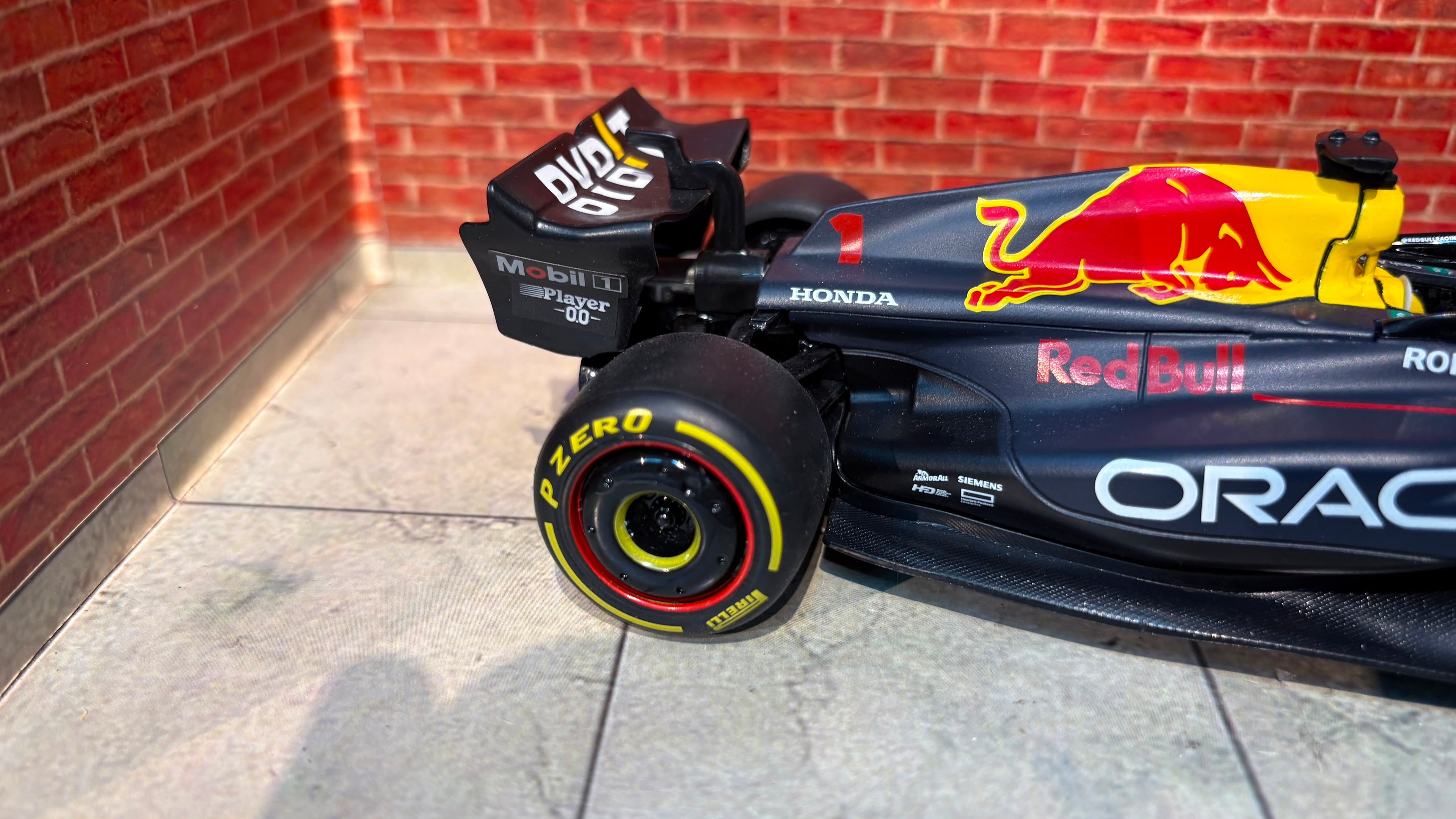 Rastar Official Licensed Formula 1 RB19 Oracle Redbull Racing 1:24 Scale Diecast