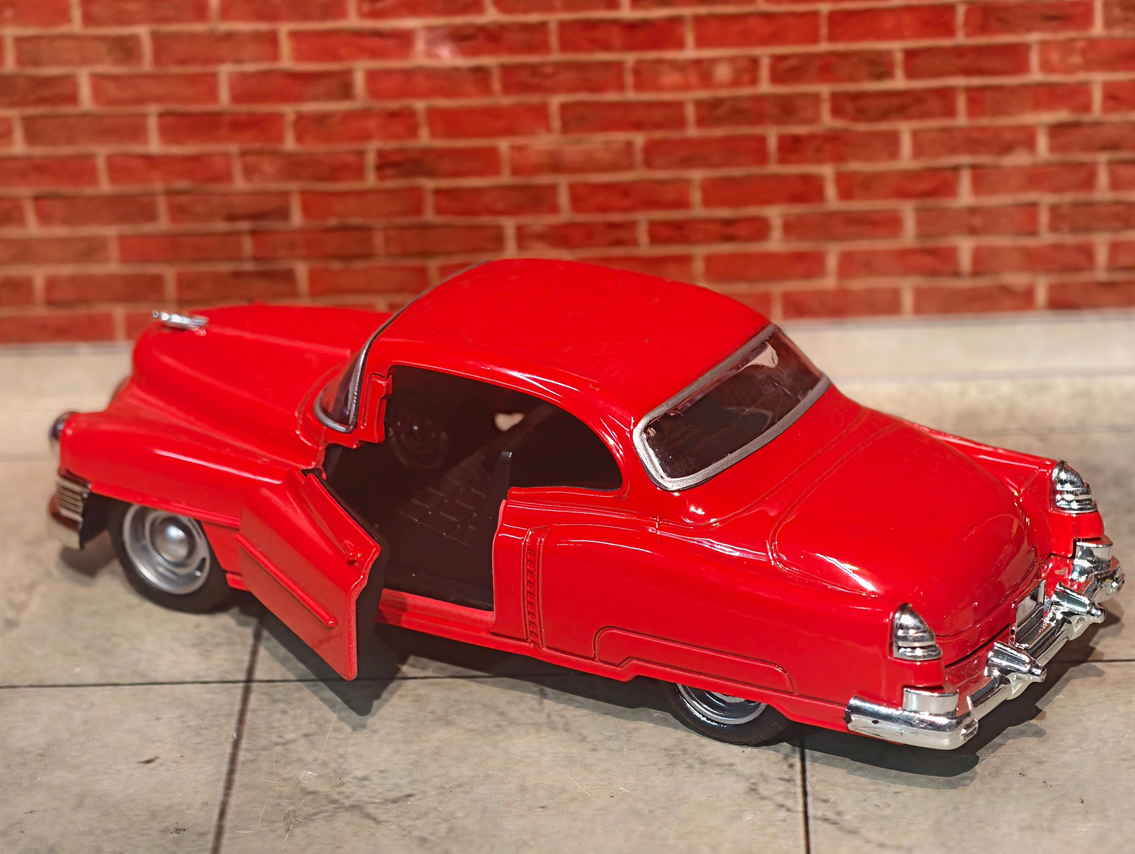 1955 Cadillac Coupe DeVille 1:32 Scale