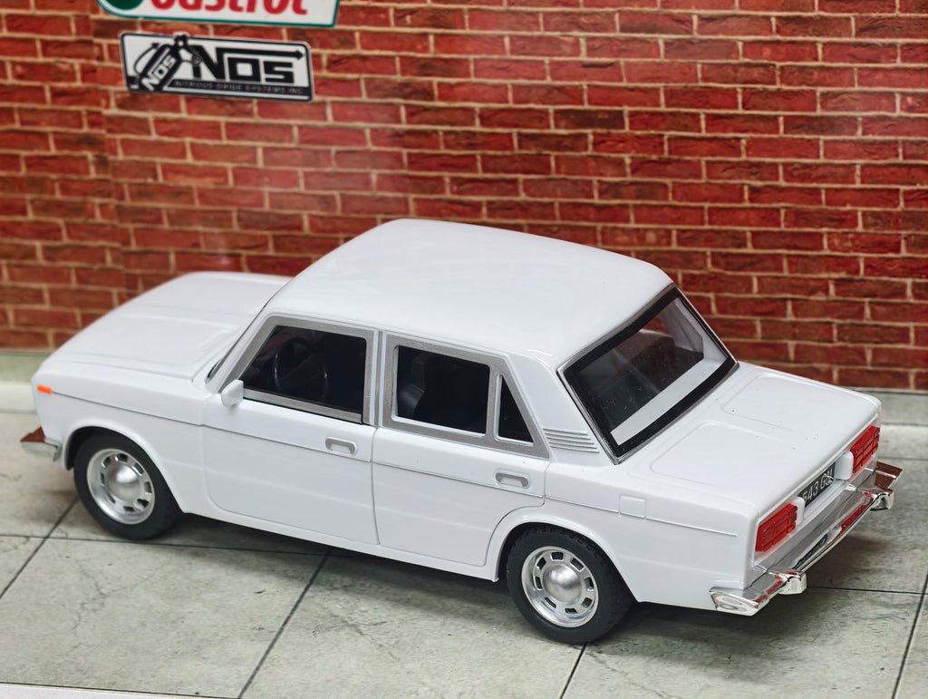 Lada 2106 (VAZ-2106 Zhiguli)1:24 Scale Premium Detailing ABS Material