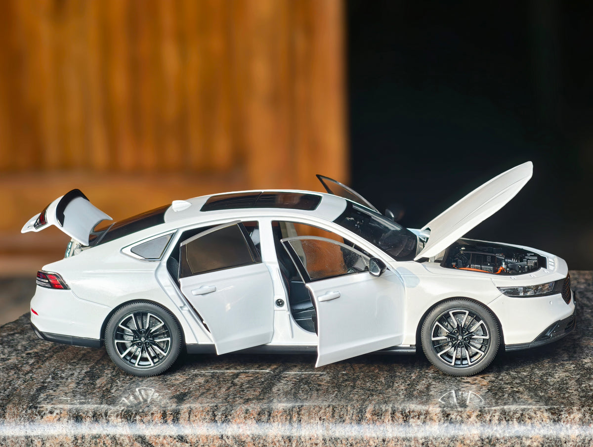 QY Toys Official Licensed Honda Accord 1:18 Scale Premium Diecast Car
