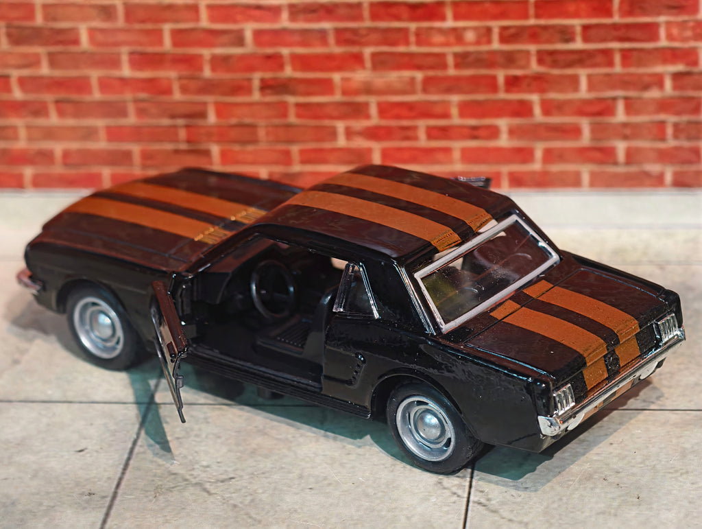 Classic Shelby GT350 Coupe 1965 Model 1:32 Scale