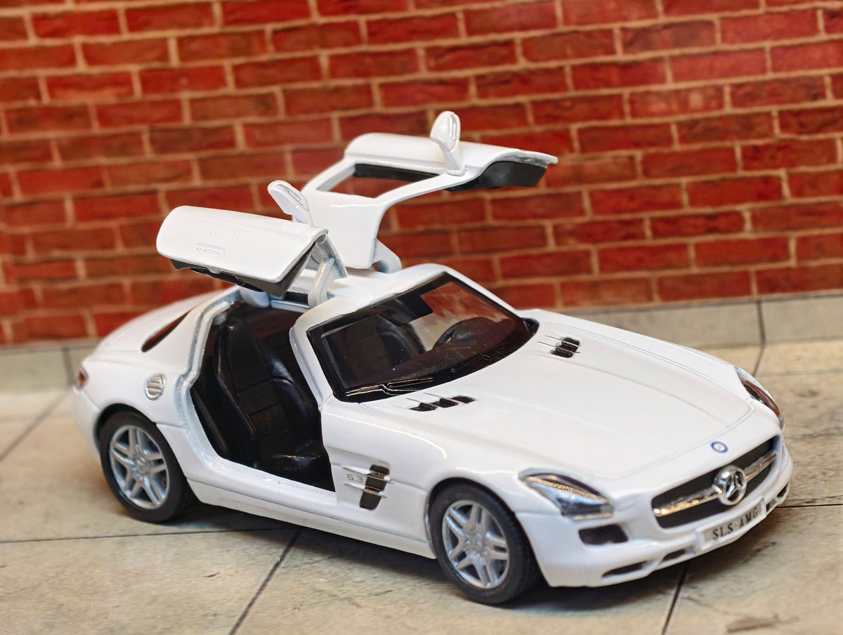 Kinsmart Official Licensed Mercedes Benz SLS AMG 1:36 Scale