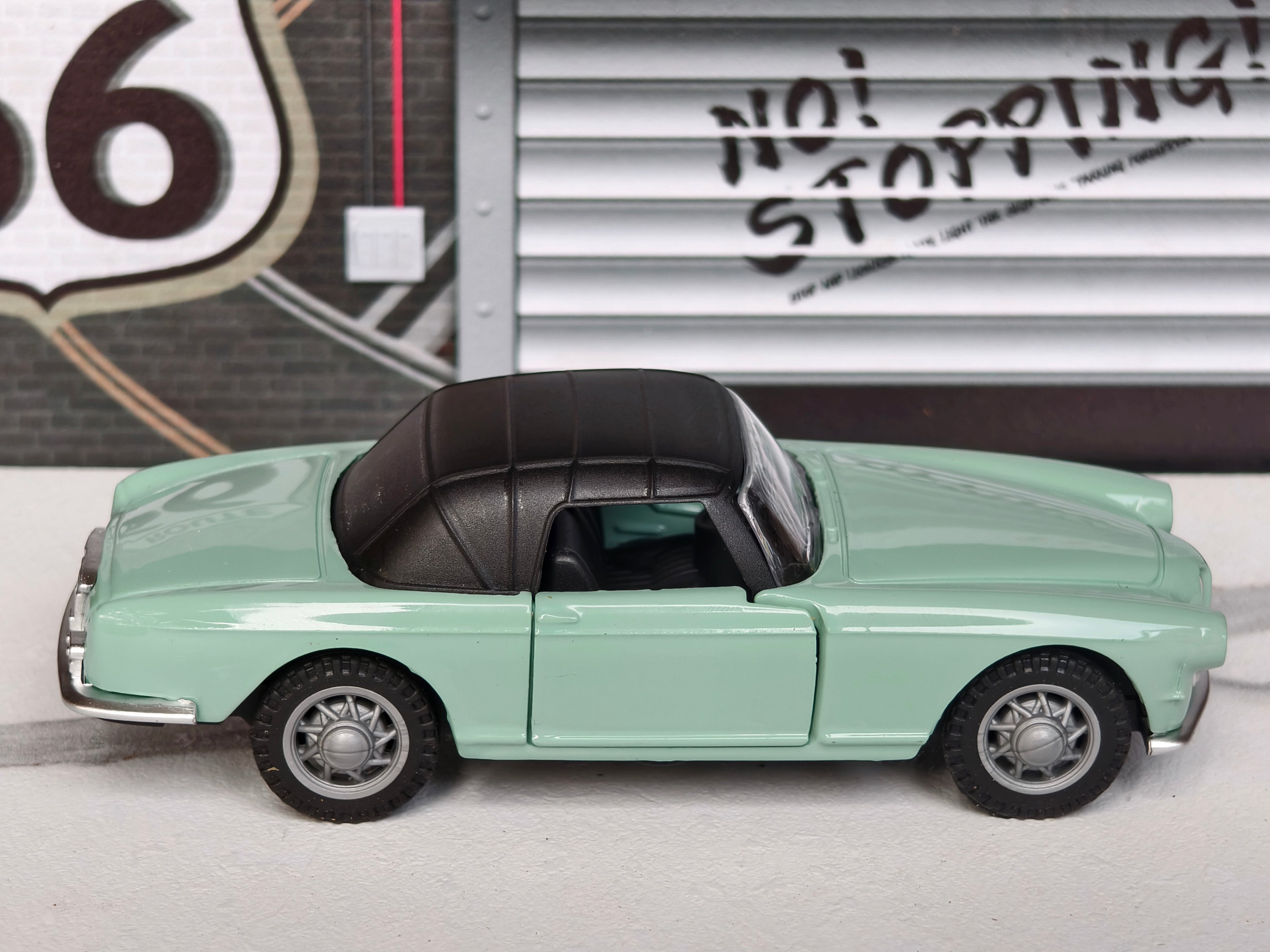 BMW 503 Convertible 1:36 Scale Classic Car