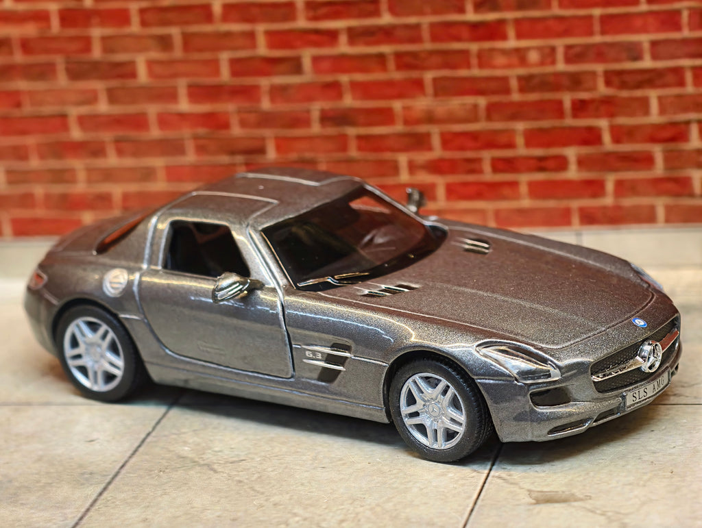 Kinsmart Official Licensed Mercedes Benz SLS AMG 1:36 Scale
