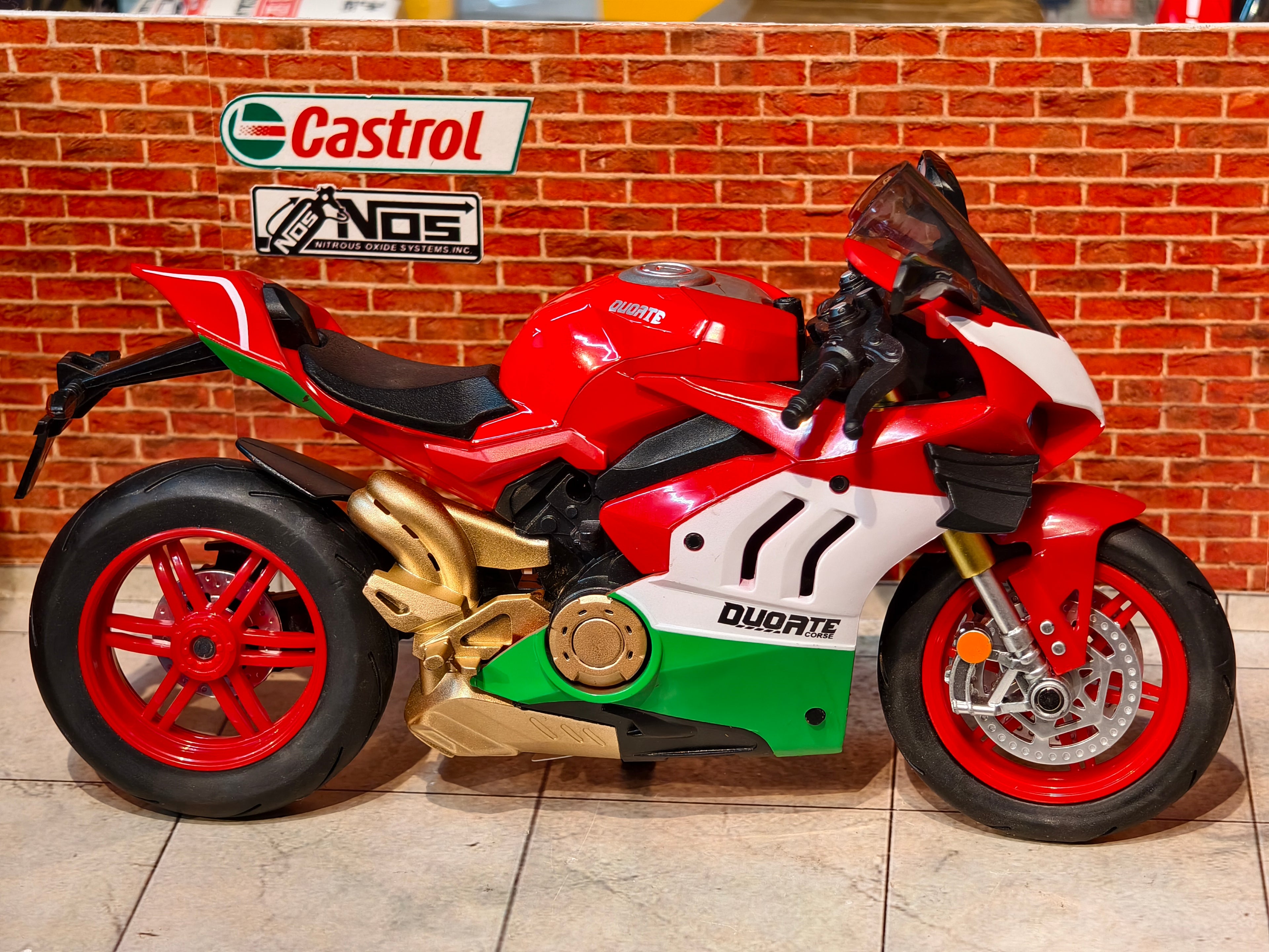 Ducati Panigale V4 1:10 scale with Paddock Stand