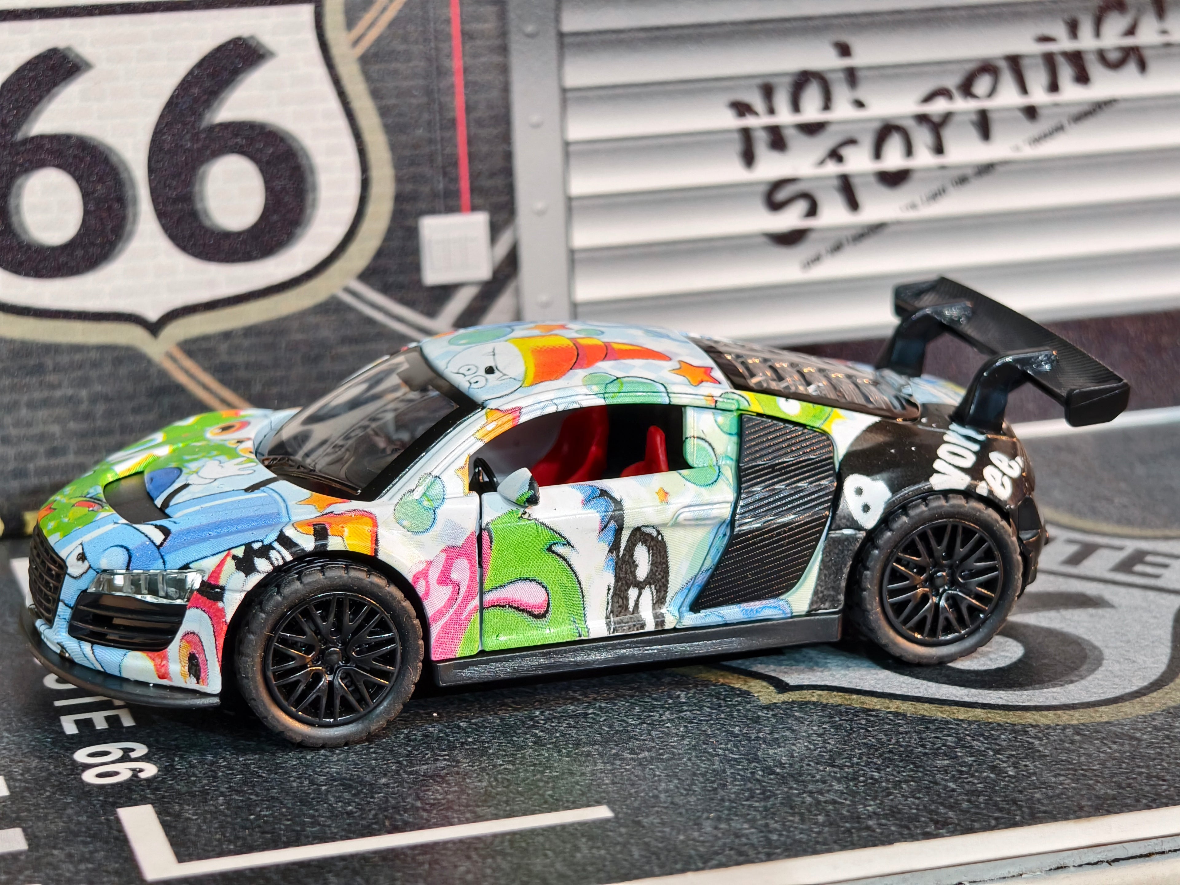 Graffiti Edition Diecast Car 1:36 Scale Box Piece with Light & Sound Simulation