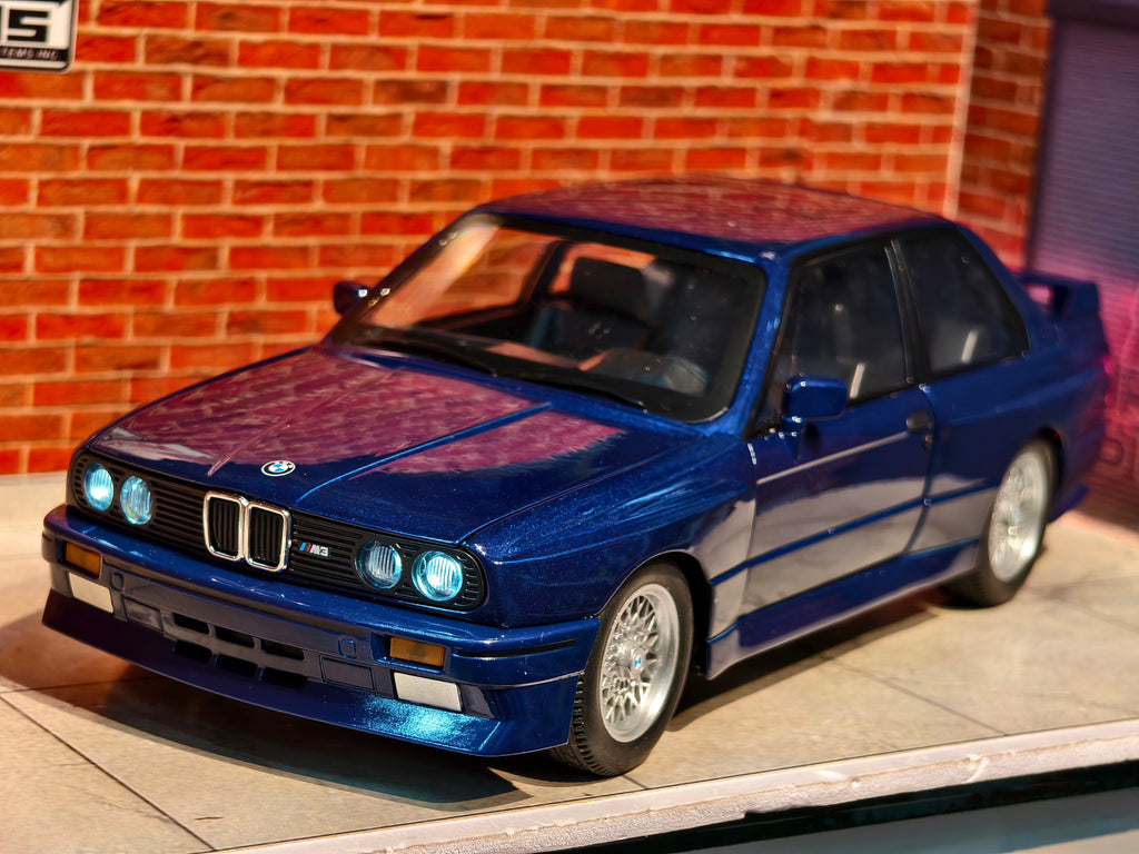 BMW E 30 Stock 1:24 Scale Premium Detailing