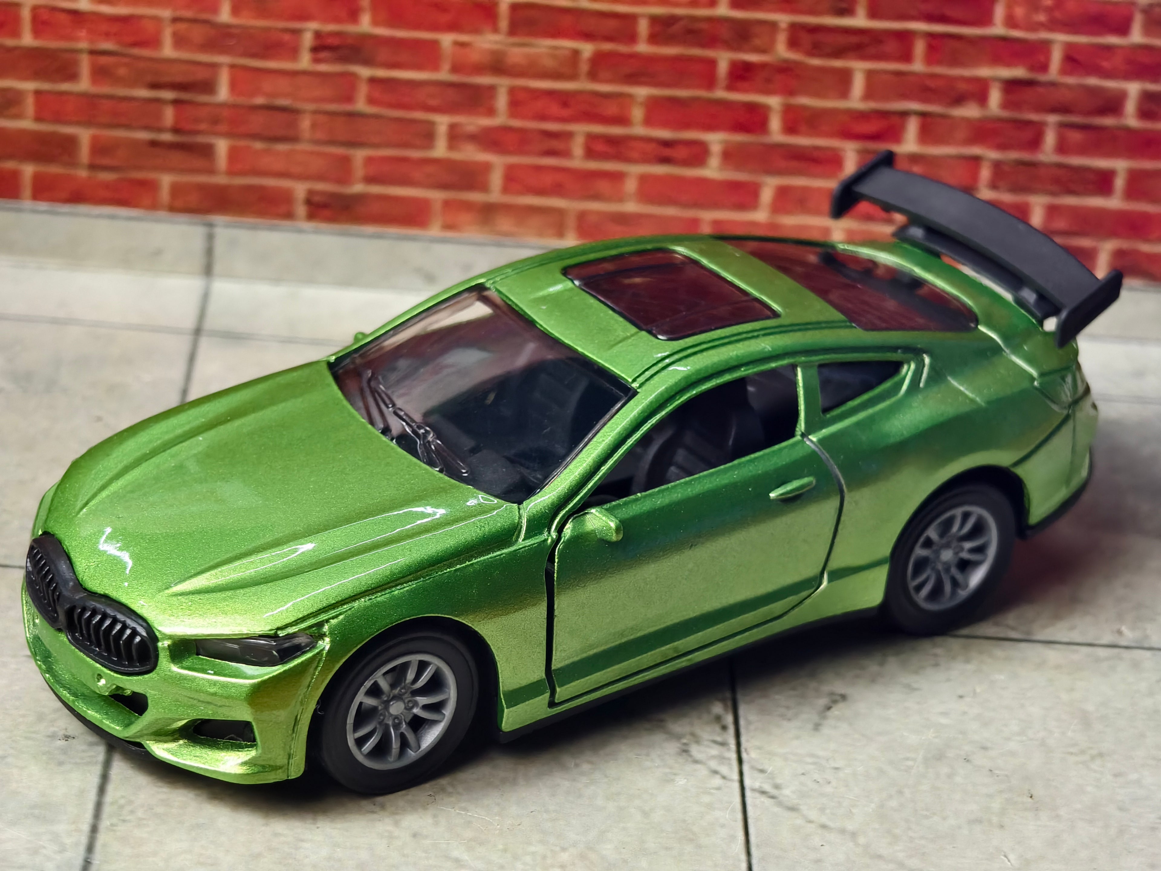 BMW M4 1:36 Scale PREMIUM DETAILING