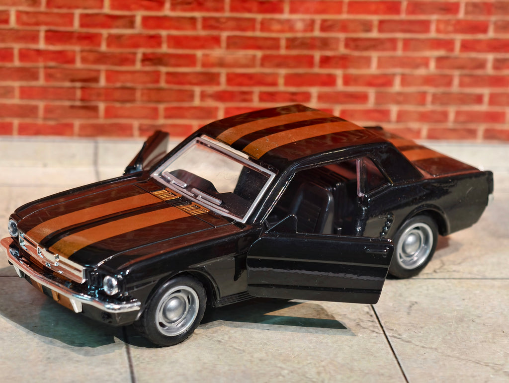 Classic Shelby GT350 Coupe 1965 Model 1:32 Scale