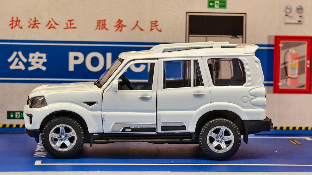 Mahindra Scorpio 1:36 Scale
