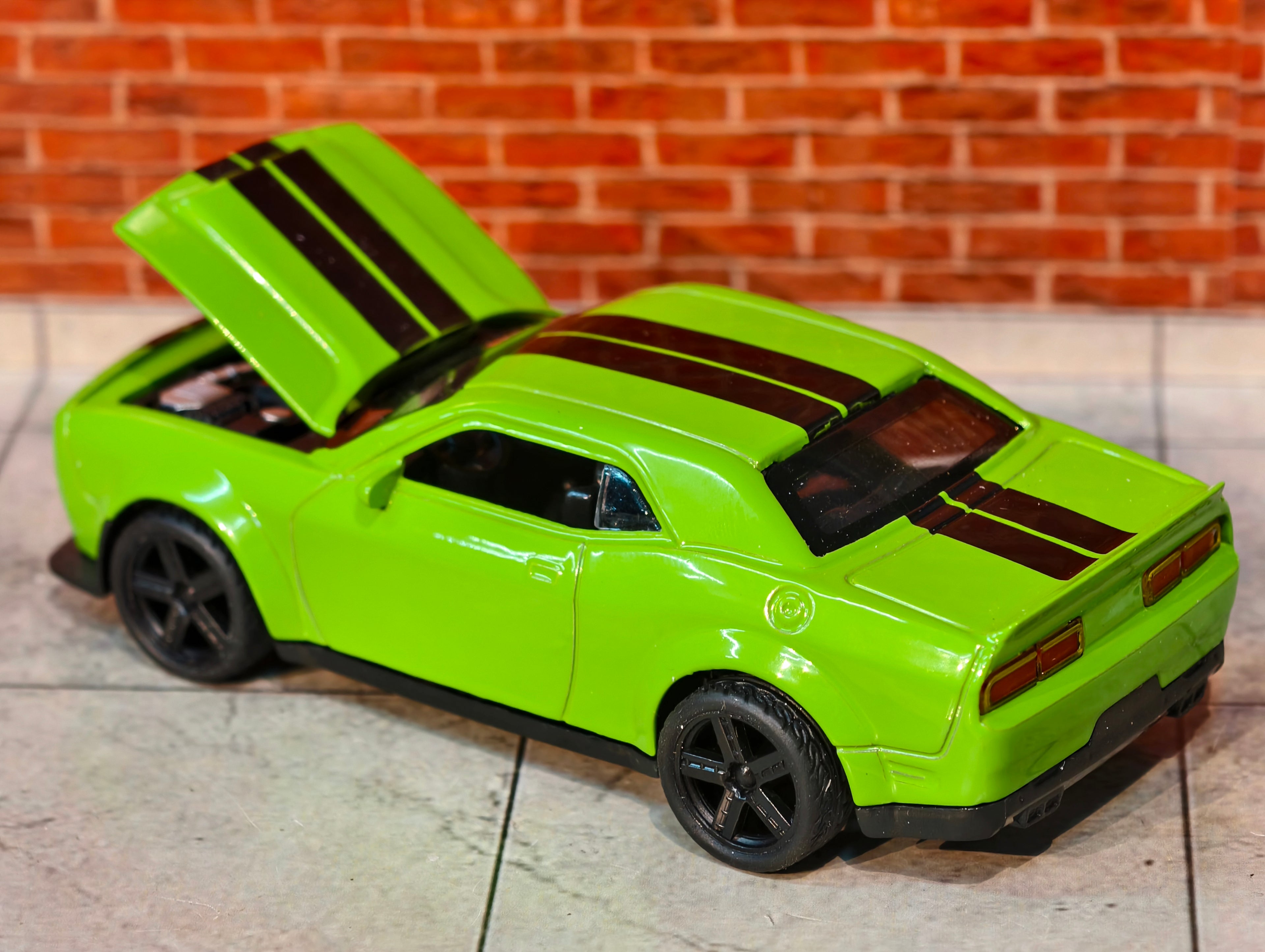 1:36 Scale Hood Openable Cars Premium detailing