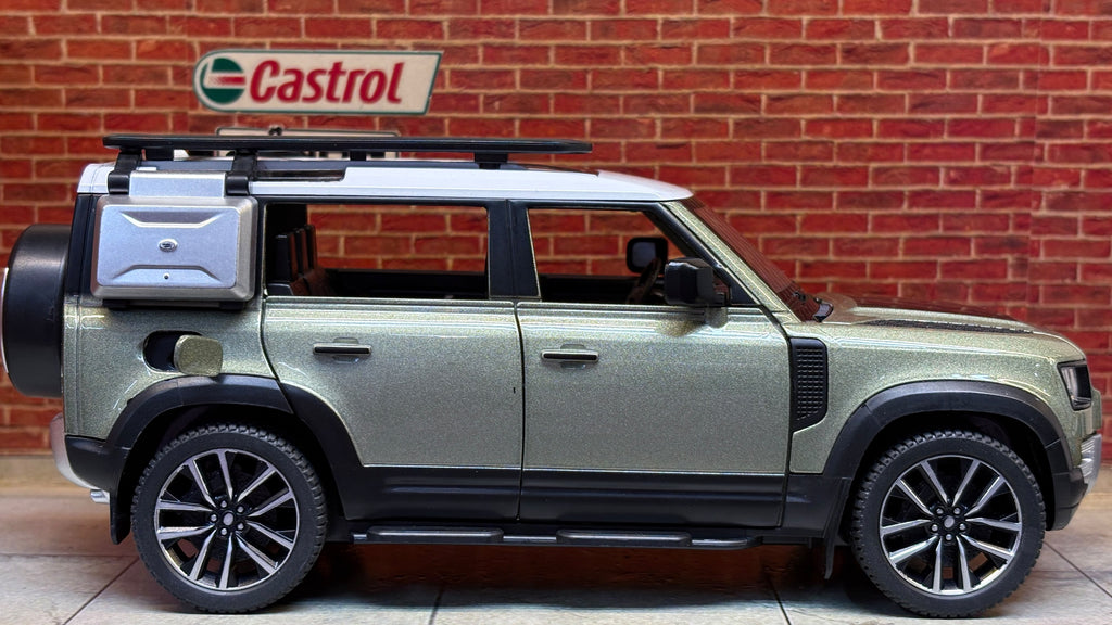 QY Official Licensed Land Rover Defender 110 1:24 Scale Premium Detailing