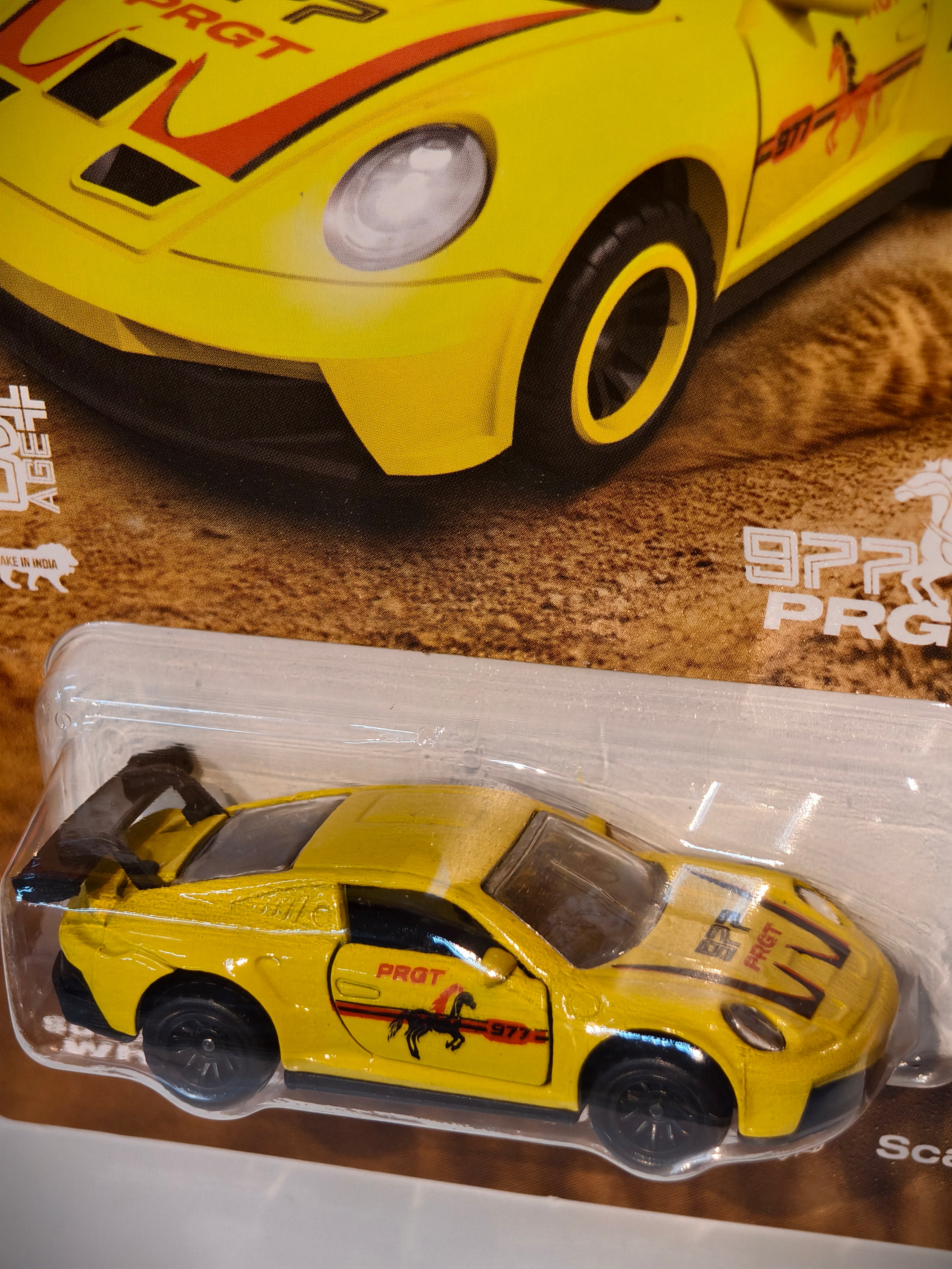 PORSCHE 911 GT3 RS 1:64 Door openable and Suspension working