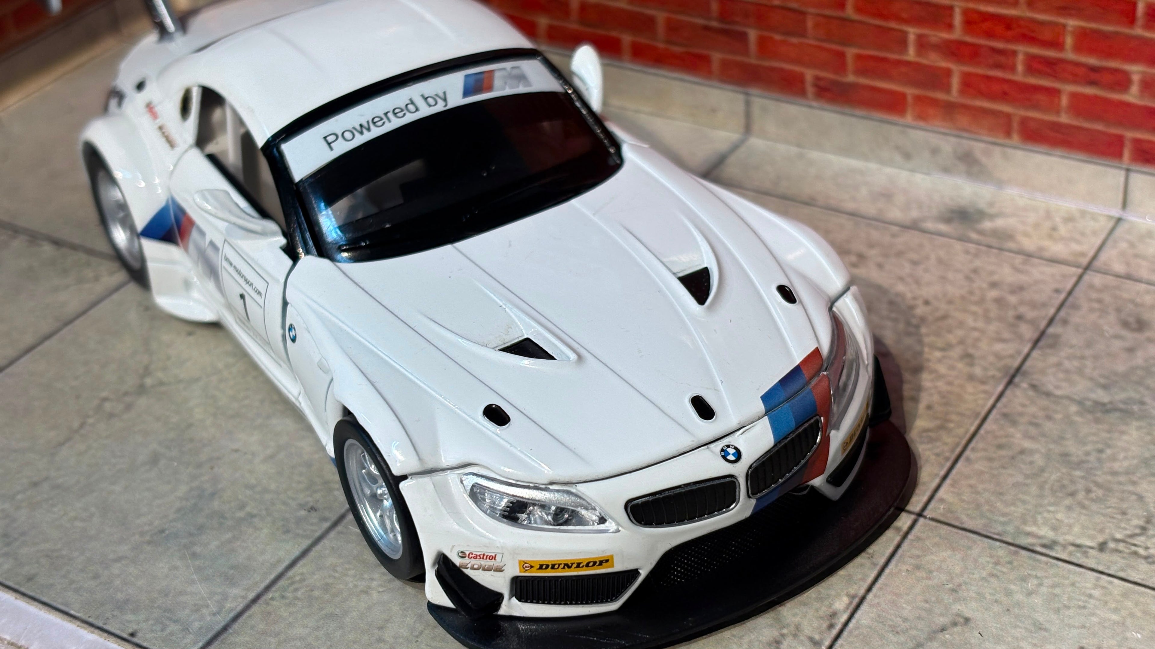 MSZ Official Licensed BMW Z4 GT3 1:32 Scale Track Car