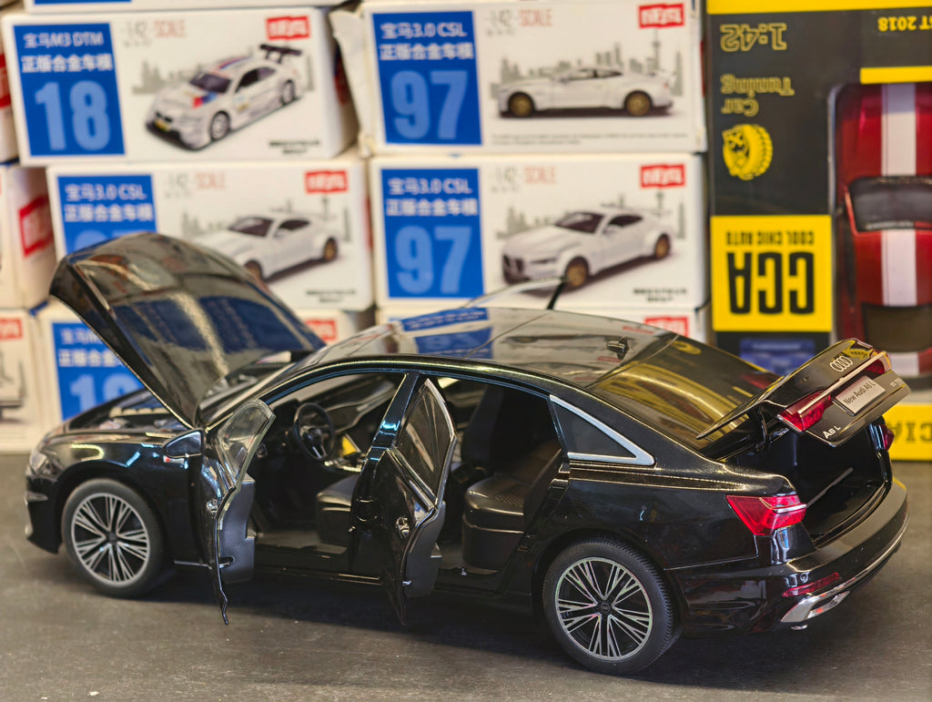 QY Toys Official Licensed Audi A6 L 1:18 Diecast Scale Model
