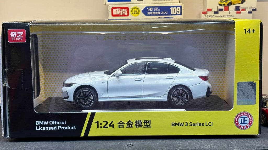 QY Official Licensed BMW 3 Series  LCI 1:24 Scale Premium Detailing