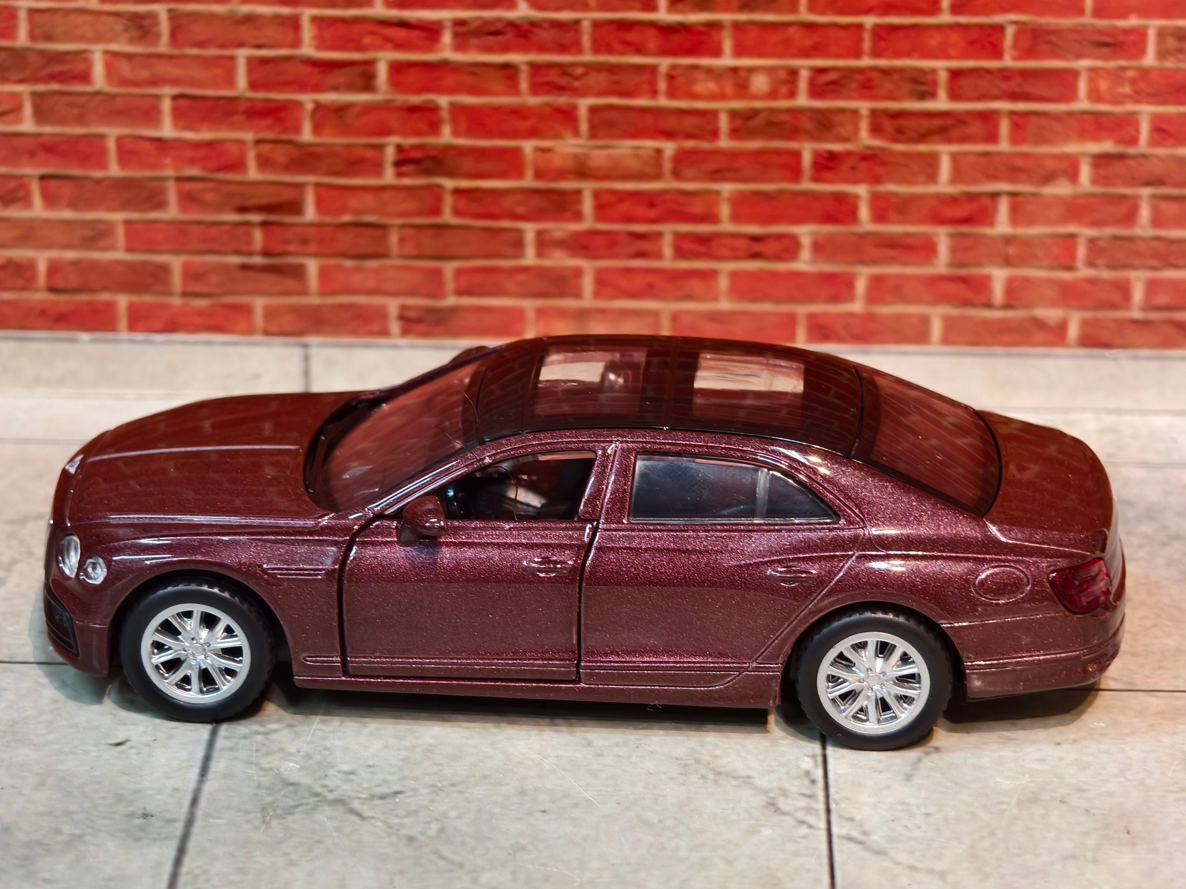 MSZ Official Licensed Bentley Flying Spur 1:47 Scale
