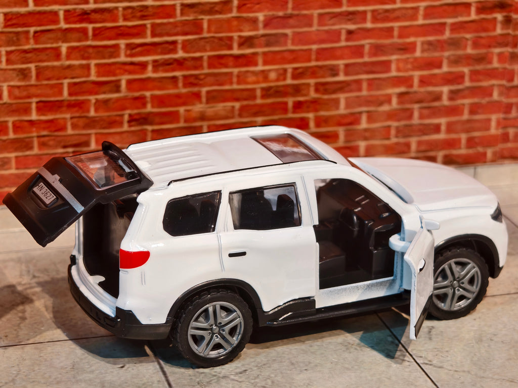 Mahindra Scorpio Classic S11 2022 Facelift 1:36 Scale