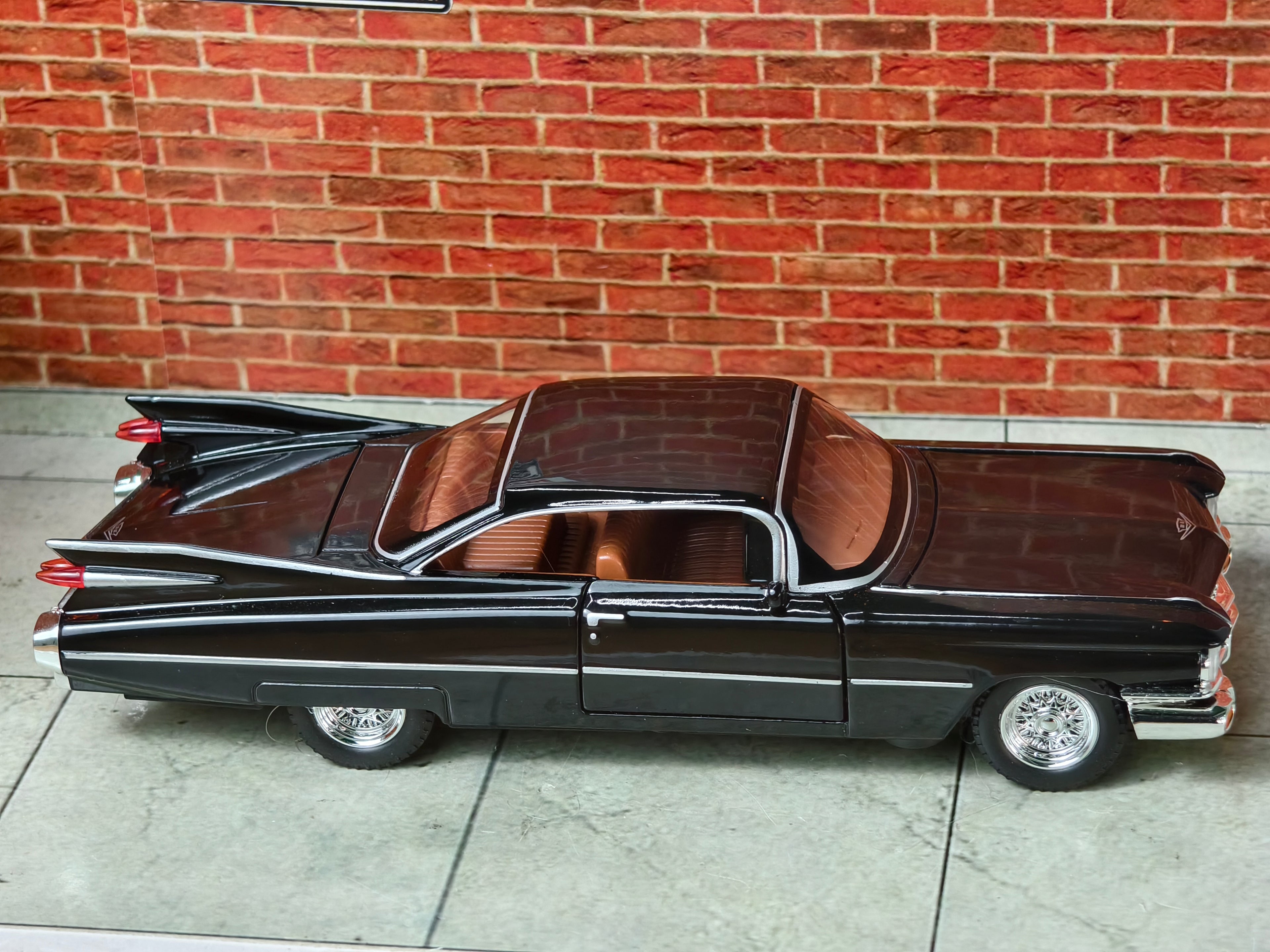 1959 Cadillac Coupe de Ville 1:32 SCALE