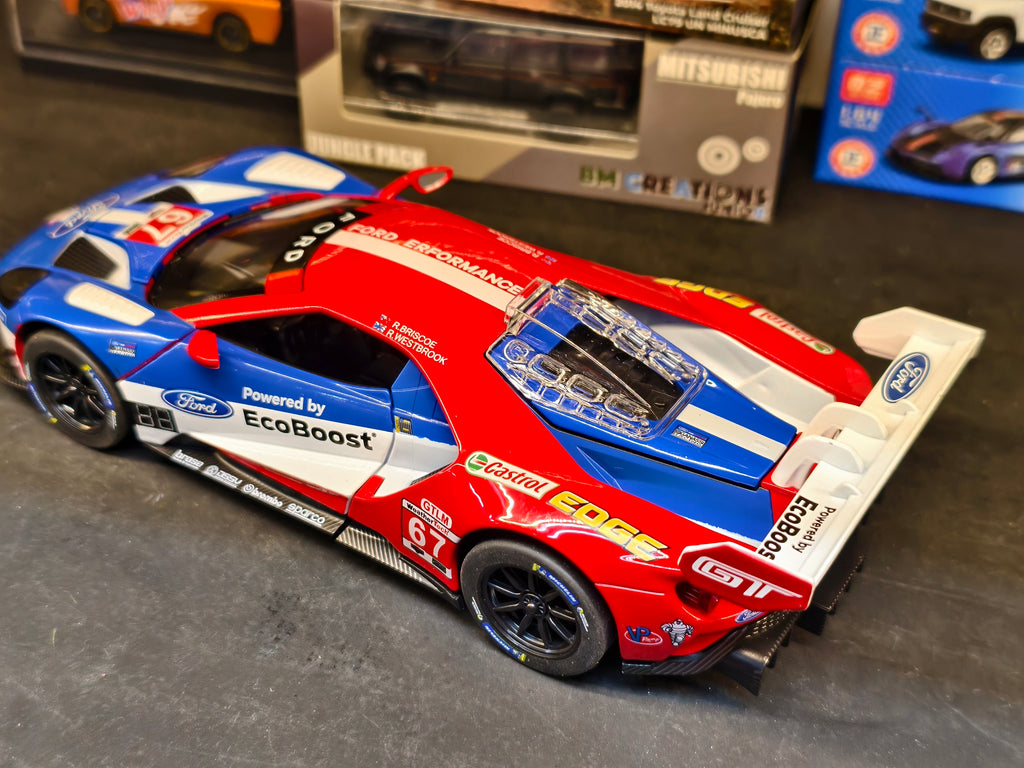 Ford GT MK II 1:24 Scale Premium Licensed Scale model