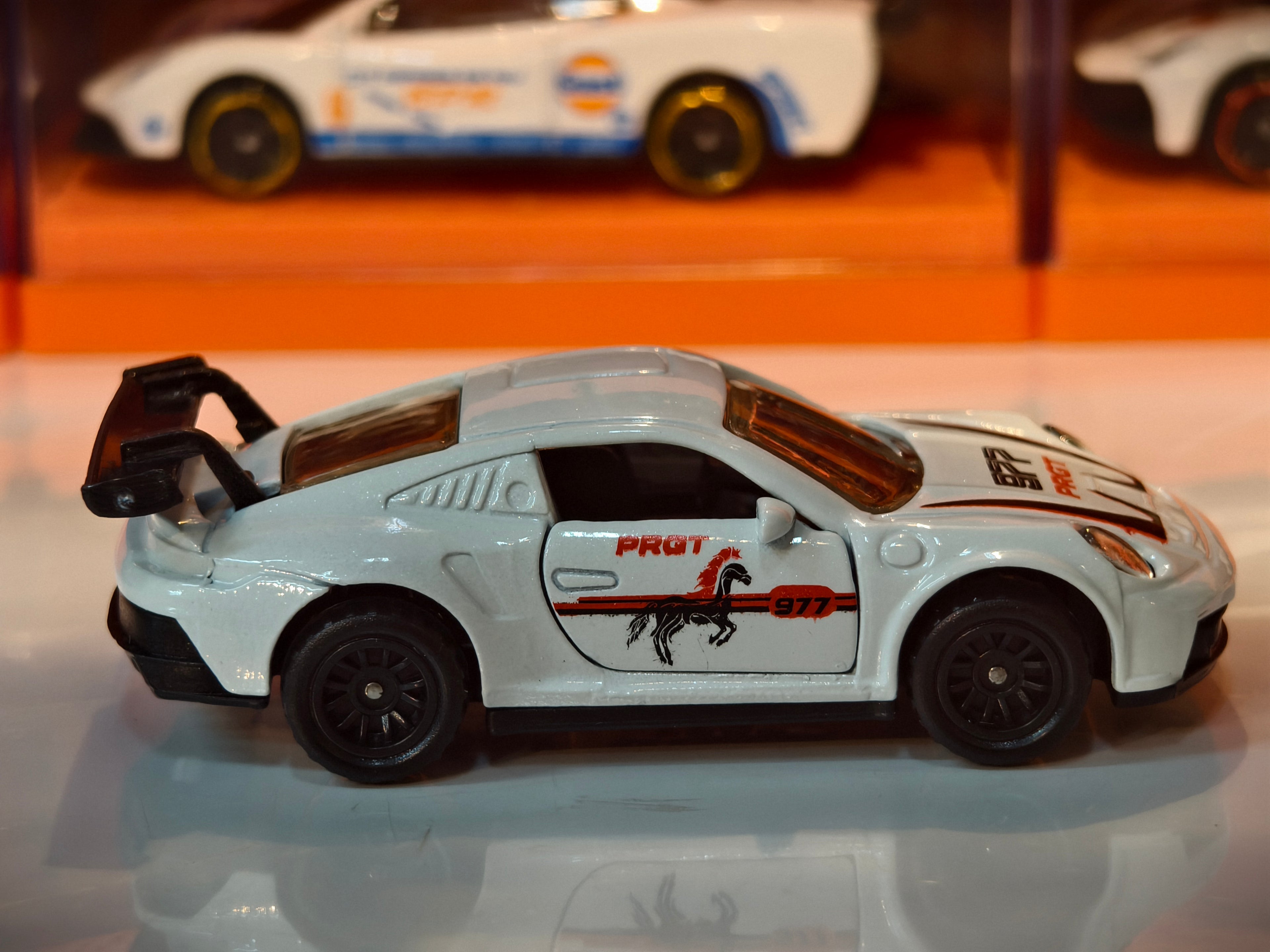 PORSCHE 911 GT3 RS 1:64 Door openable and Suspension working