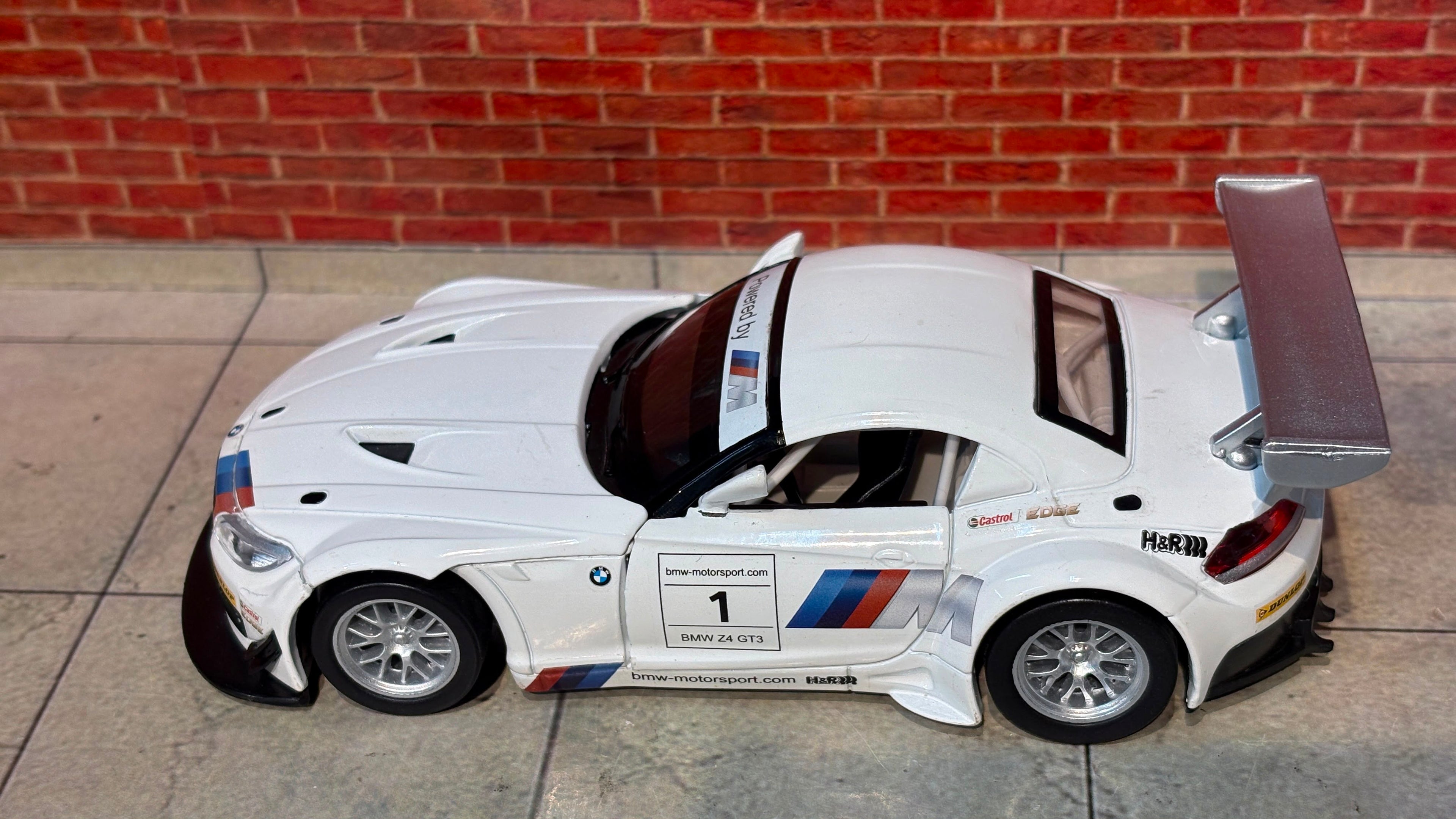 MSZ Official Licensed BMW Z4 GT3 1:32 Scale Track Car