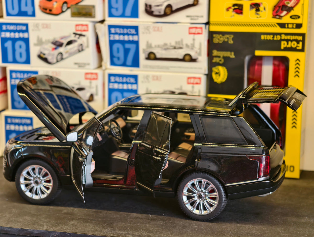 QY Toys Official Licensed Land Rover Range Rover Auto Biography  SV Black 1:18 Scale Premium Diecast Model