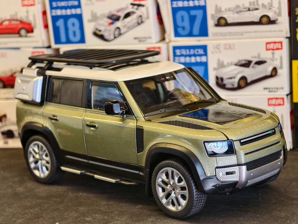 QY Toys Official Licensed Land Rover Defender 110 Blue 1:18  diecast scale model