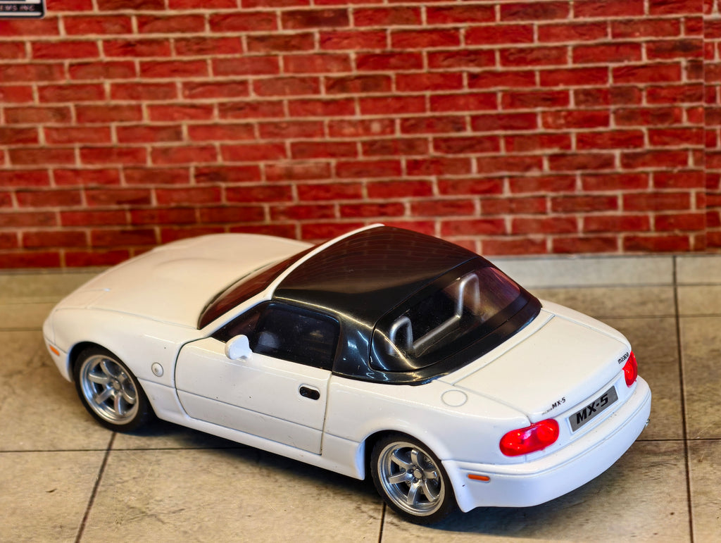 Mazda MX-5 Miata (NA) Roadster