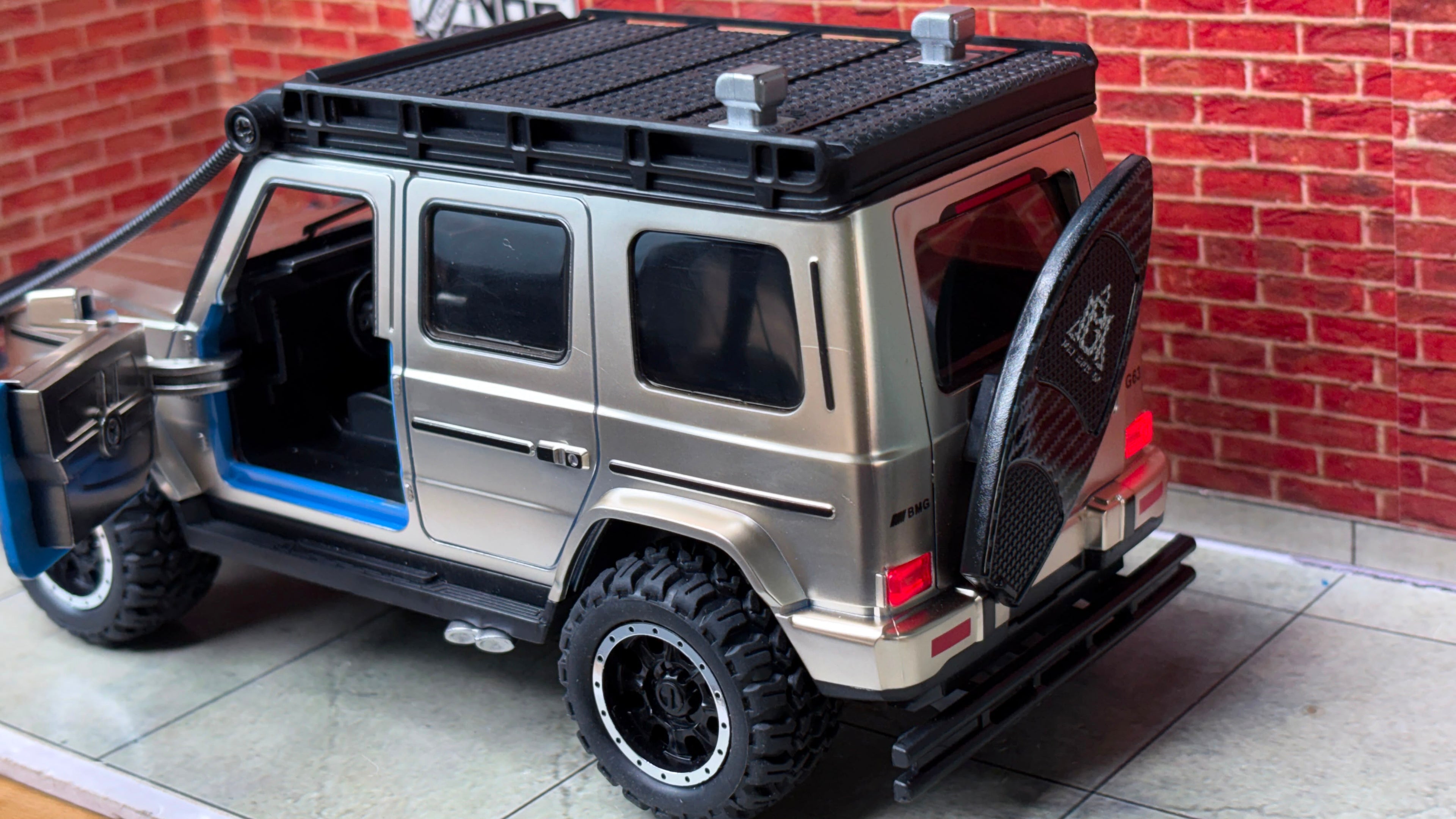 Mercedes G Wagon Brabus Modified 1:24 Scale Premium ABS Model