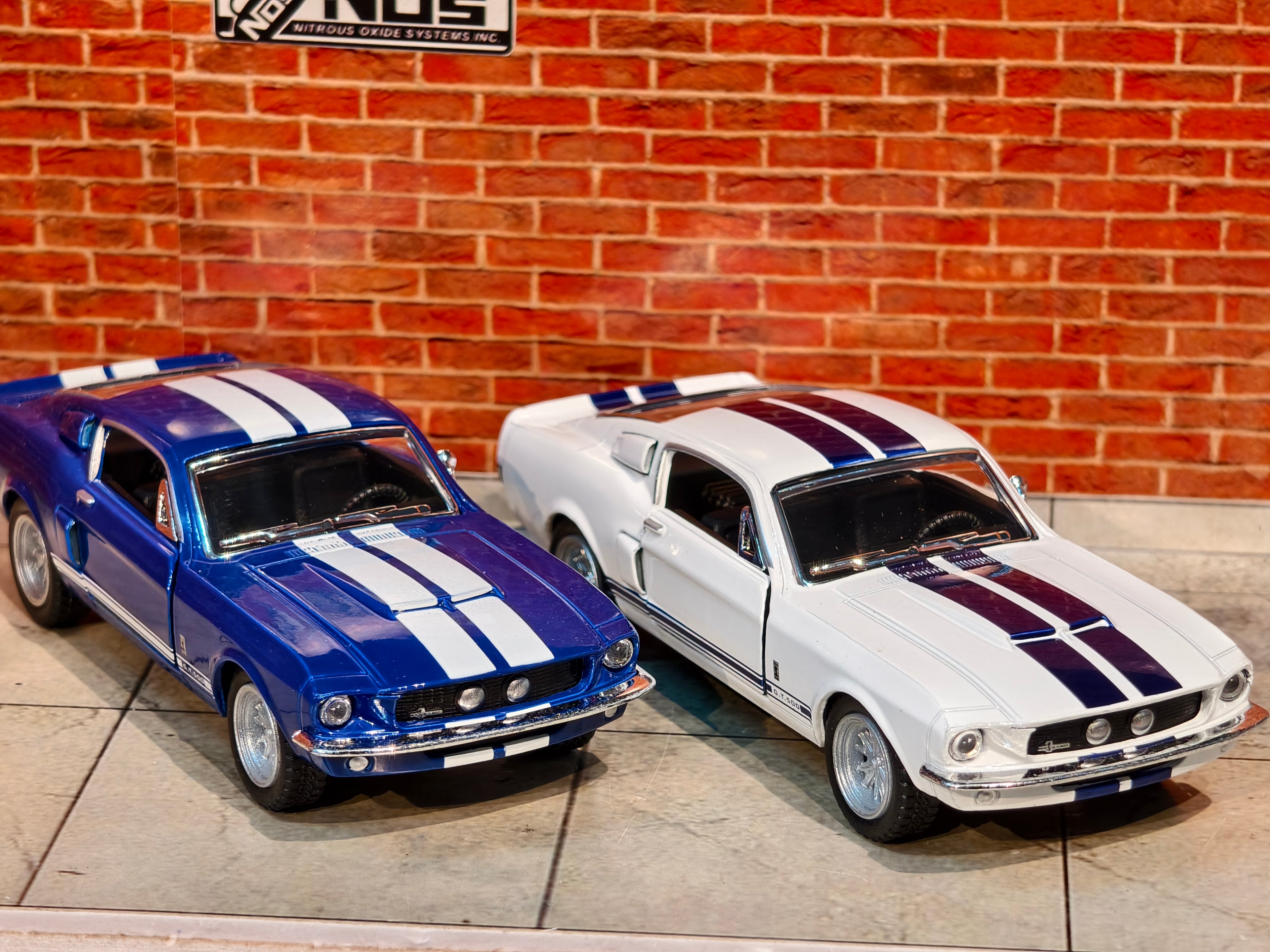 Kinsmart Official Licensed 1967 Shelby GT-500 1:38 Scale