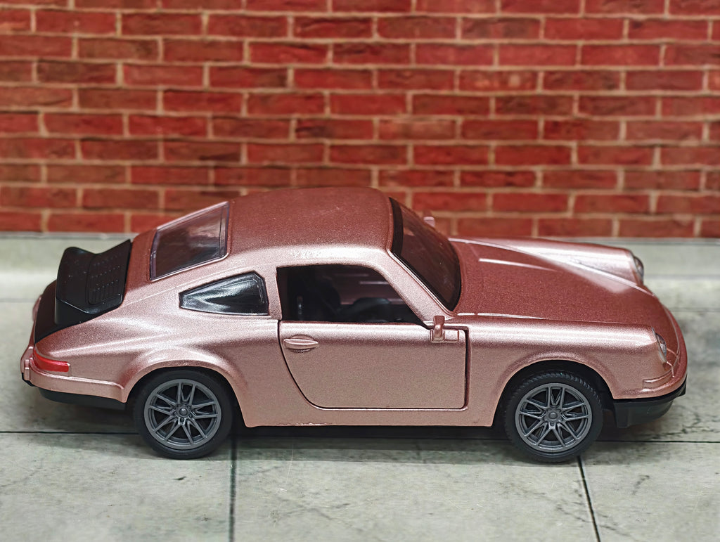 Classic Porsche 911 Turbo 1:36 Scale