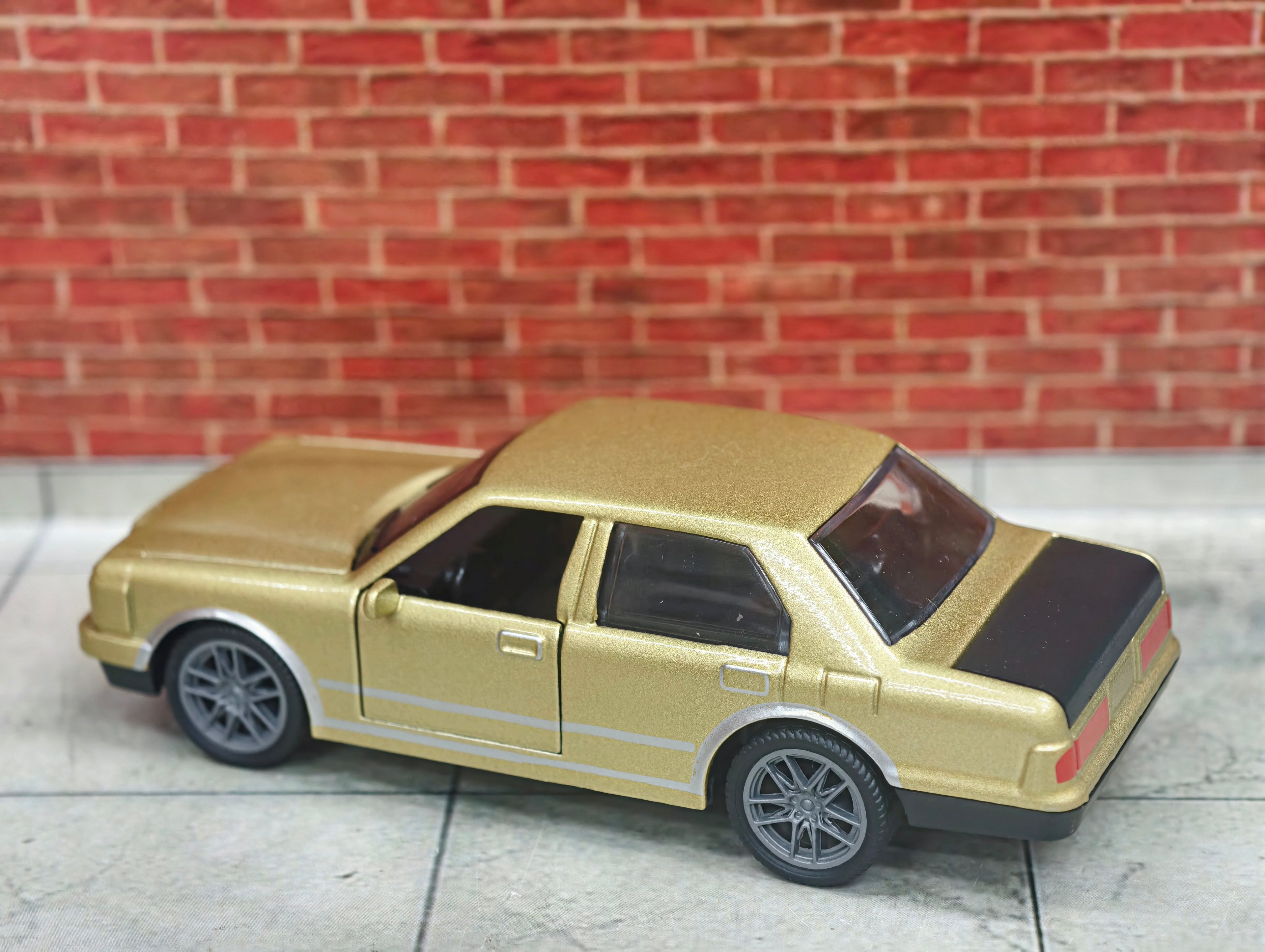 Toyota century 1:36 Scale Premium Detailing