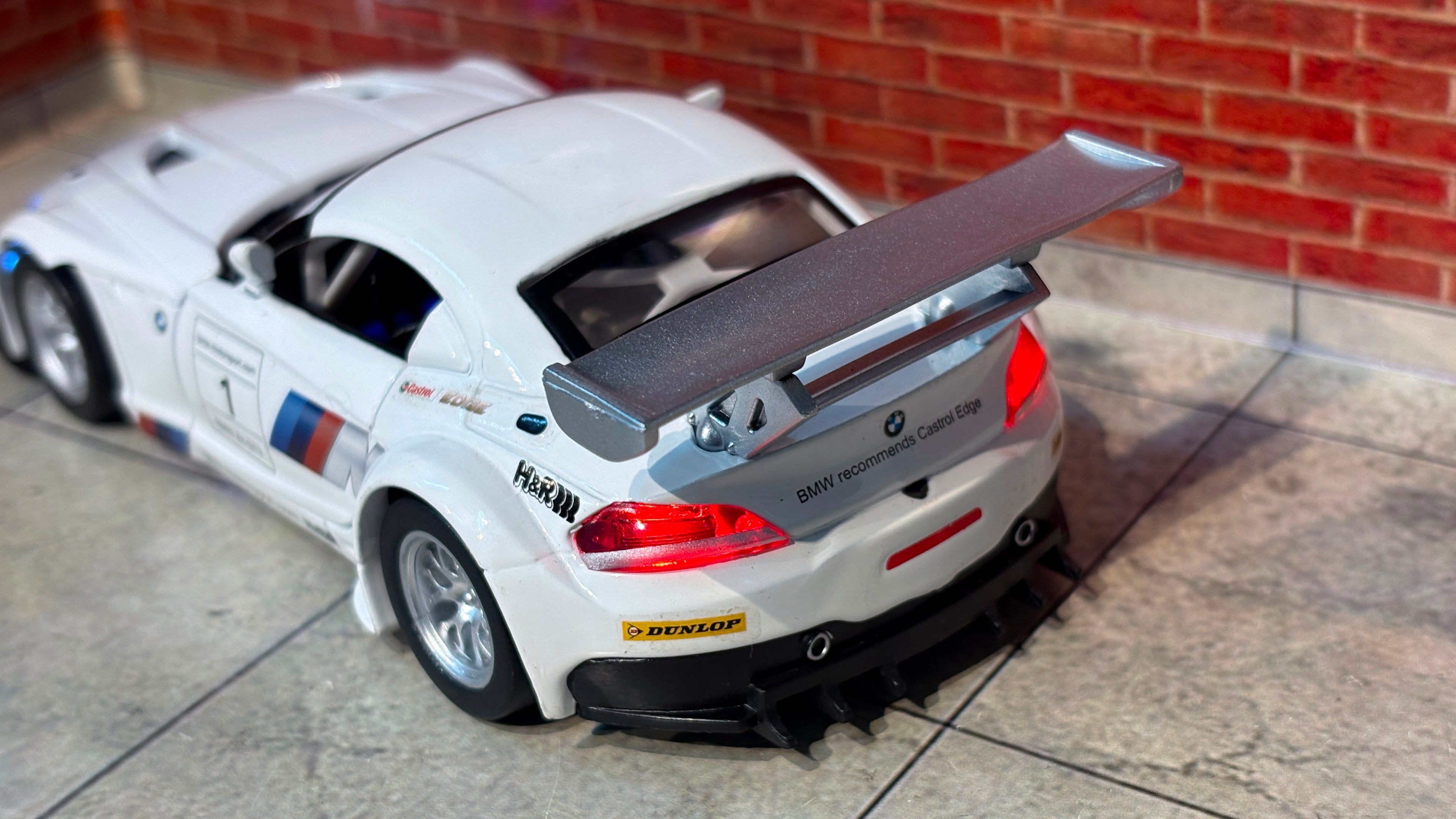 MSZ Official Licensed BMW Z4 GT3 1:32 Scale Track Car
