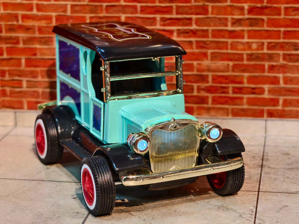 Vintage Ford Model T Delivery Van Diecast 1:36 Scale Model Car – Classic Retro Collectible