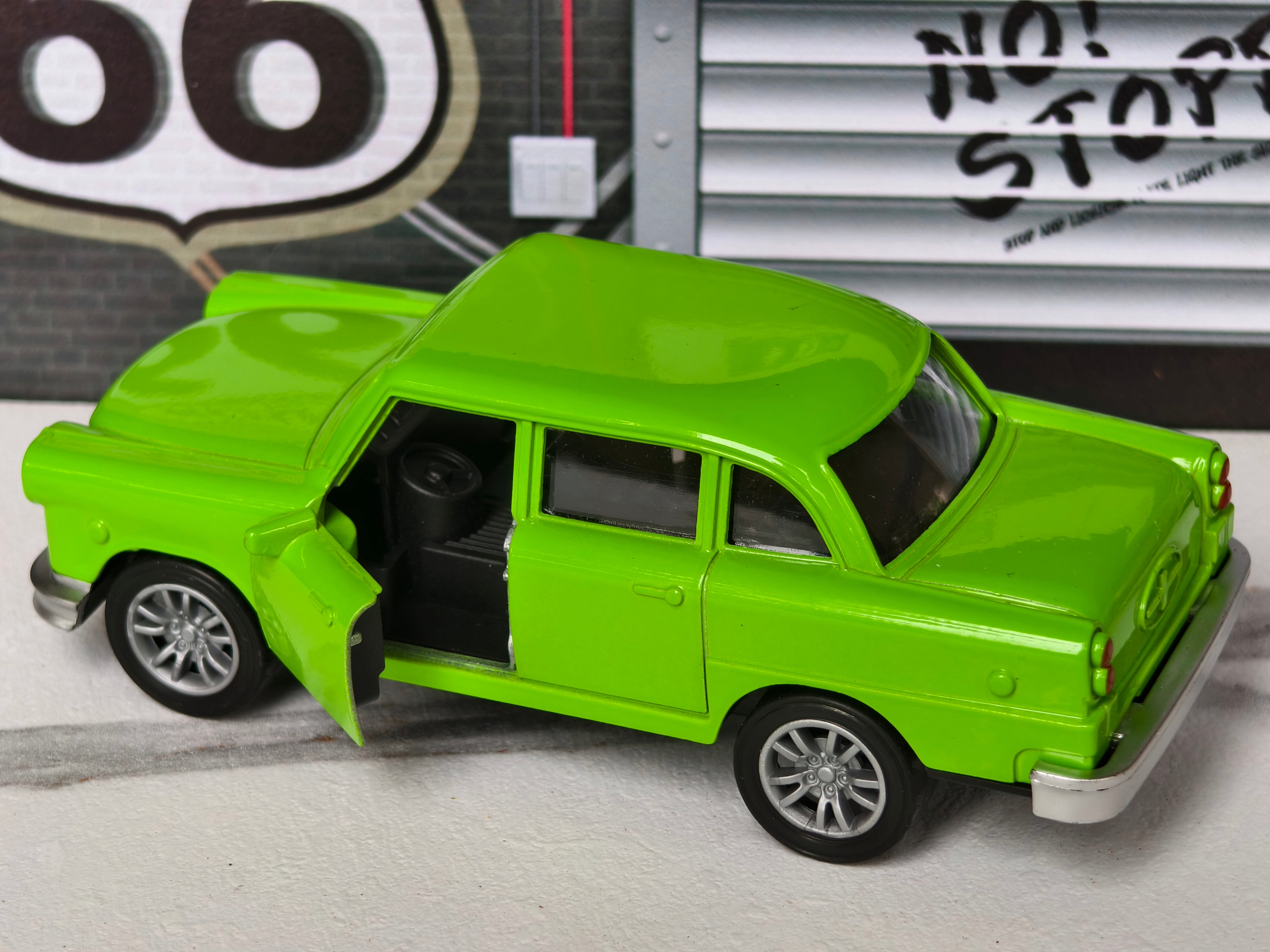 Checker Marathon 1:36 Scale Vintage Car