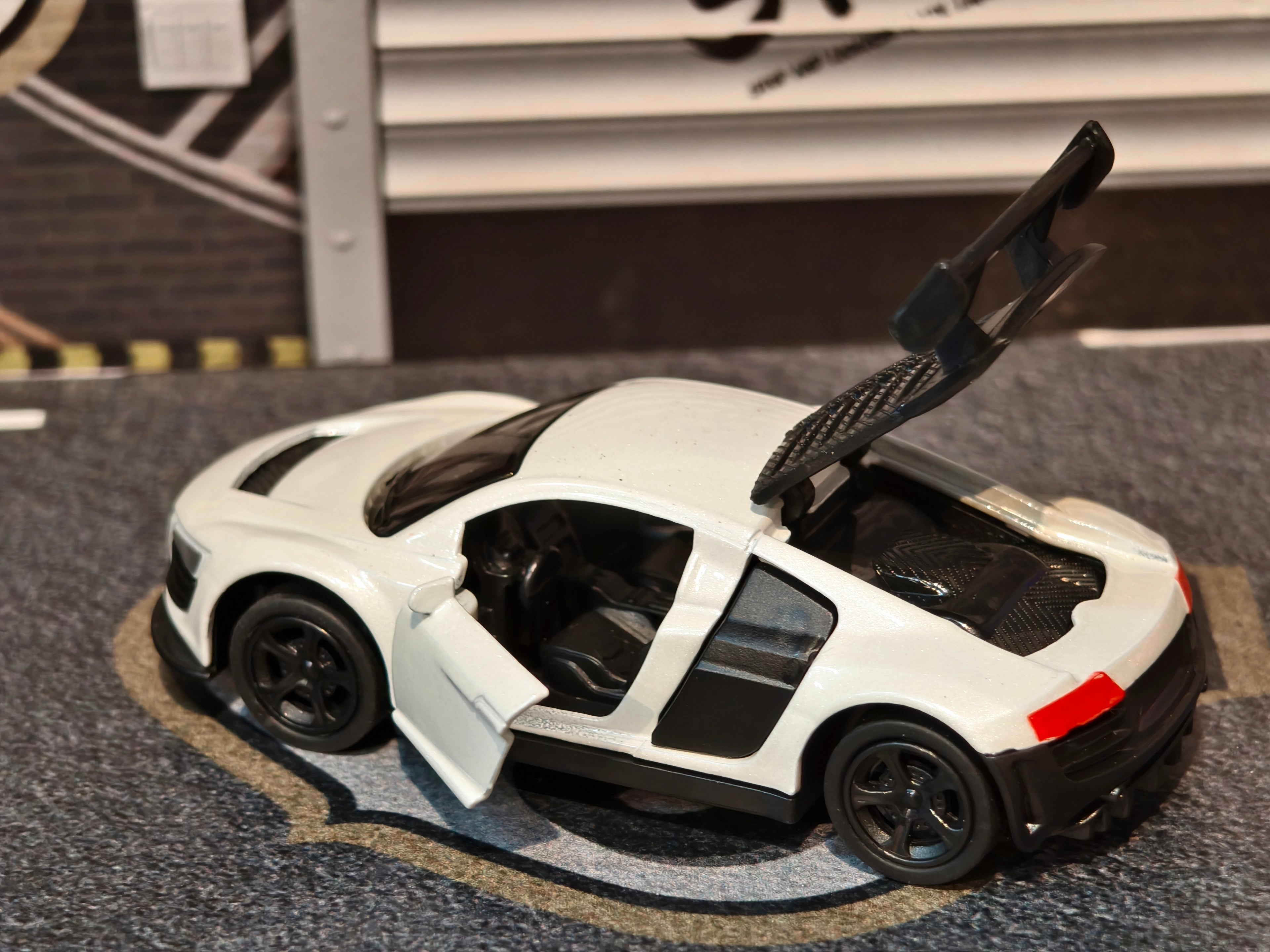 Audi R8 1:64 Scale Premium Detailing