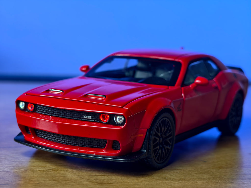 Dodge Challenger SRT Hellcat Redeye 1:32 Scale