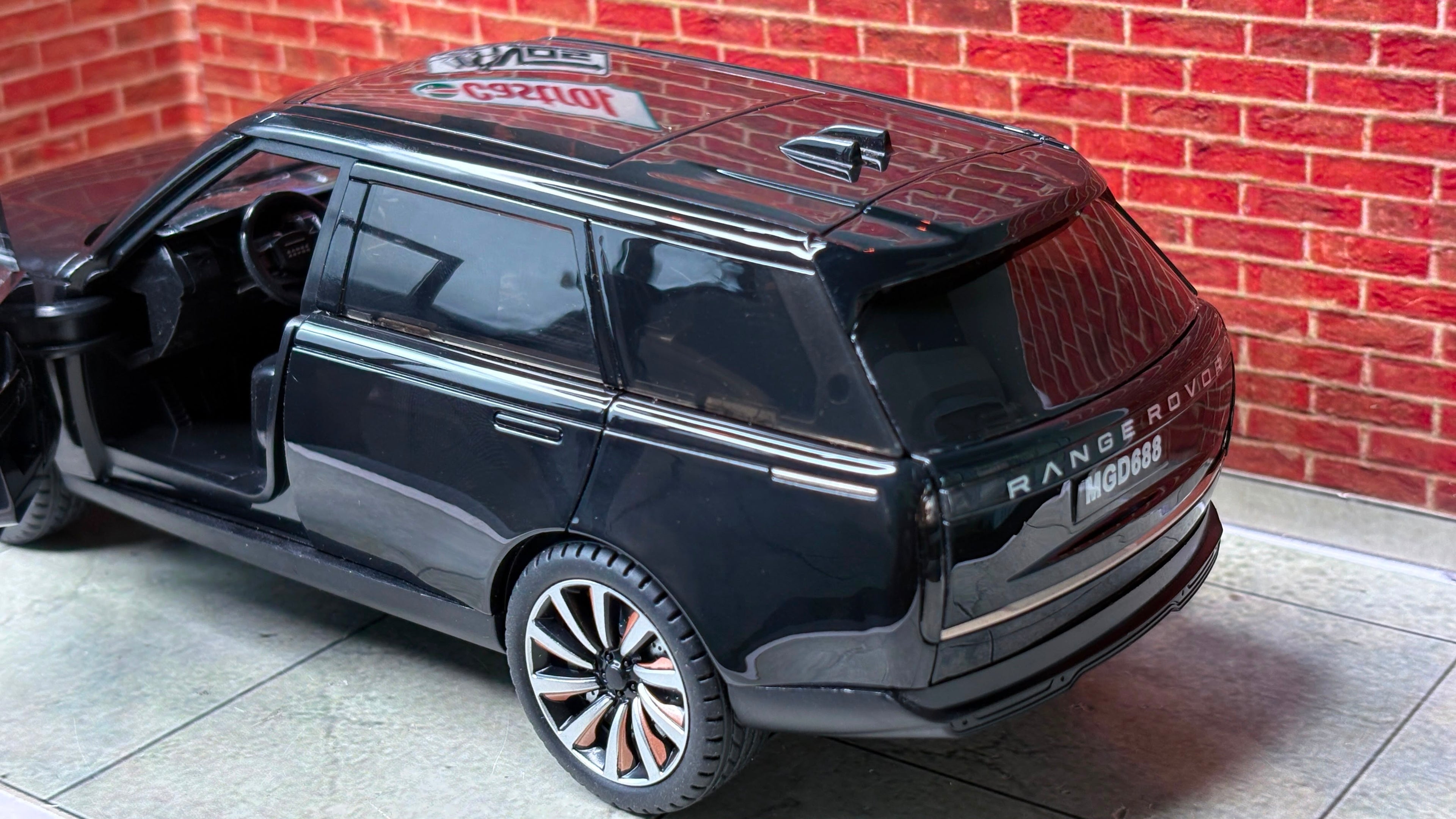 Range Rover L460 1:24 ABS Premium Detailing